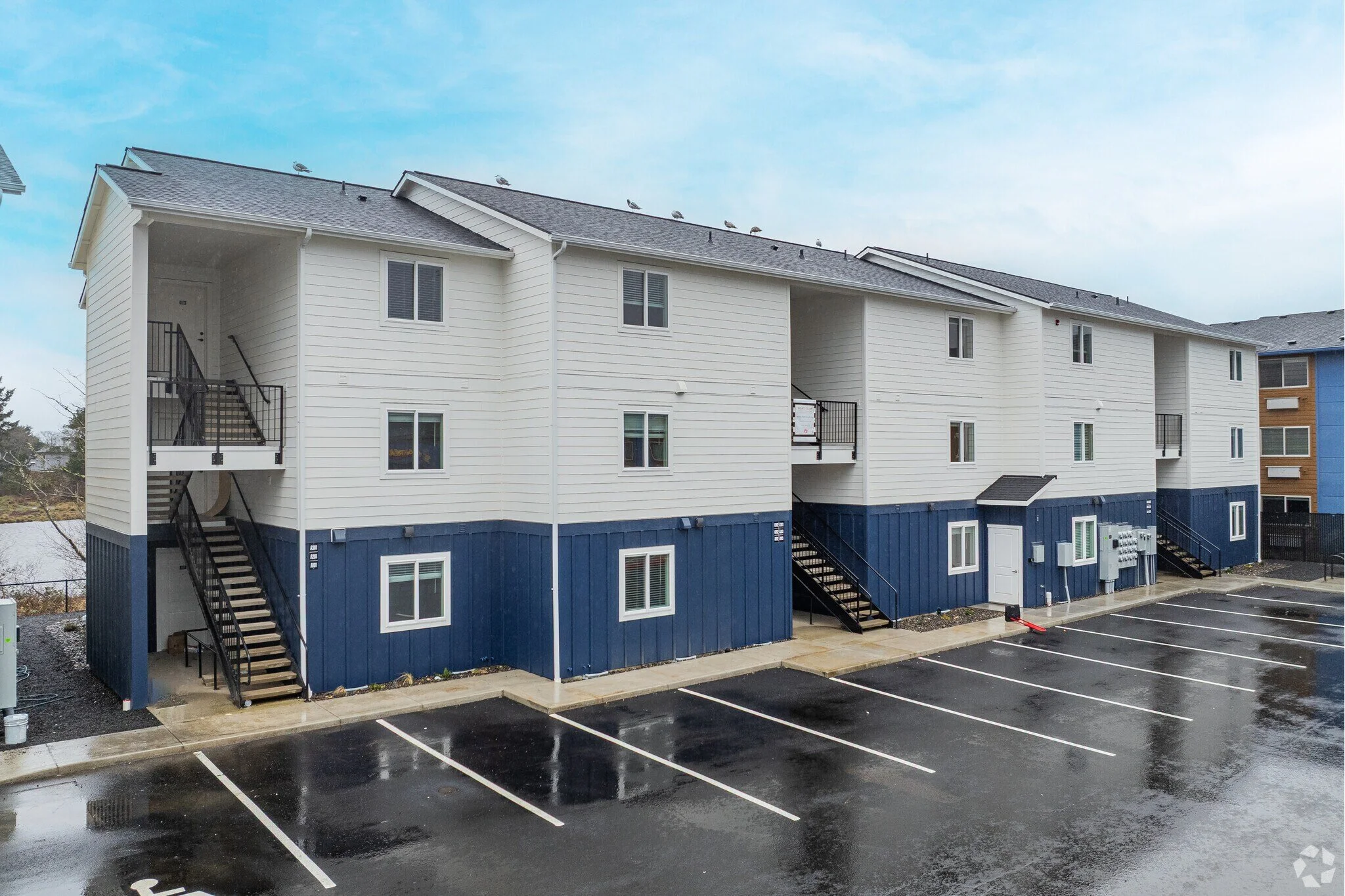 river-run-apartments-seaside-or-building-photo (6).jpg