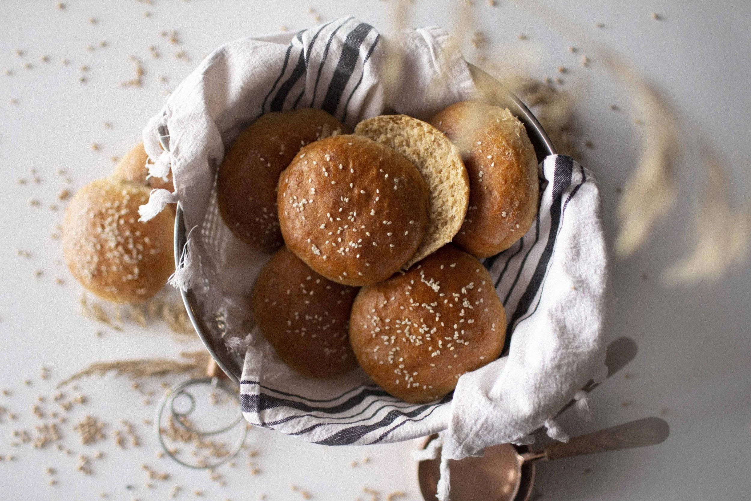 Hamburger Buns (8 Pack)