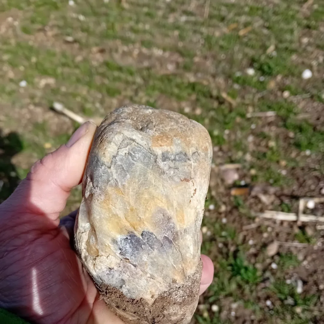 Querschnitt Strahlersaison 2024

Schon wieder neigt sich das Jahr dem Ende zu. 
Das 2024 war ein sch&ouml;nes und intensives Jahr mit vielen sch&ouml;nen Erfahrungen und Begegnungen. Auch der eint oder andere sch&ouml;ne Fund wurde mir geschenkt. Ich