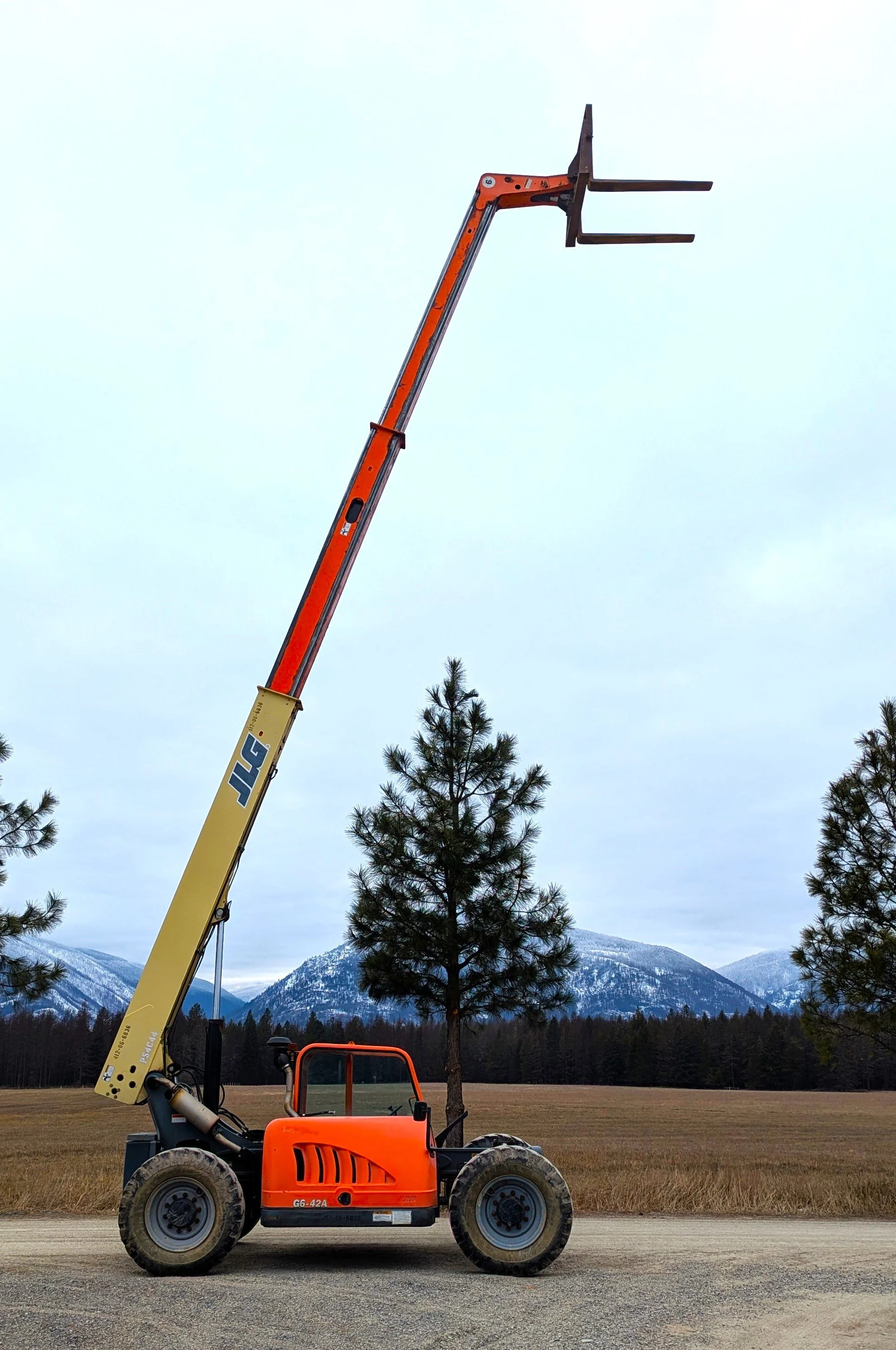 JLG G6 - 42A  per 4 weeks rental