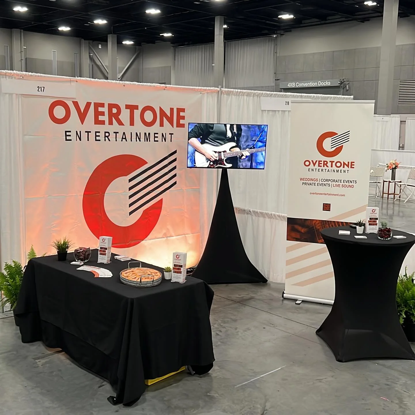 Come see us at the Missouri Bridal and Wedding Expo! We&rsquo;ll be playing at the entrance at 2pm today! @acsbridalexpo