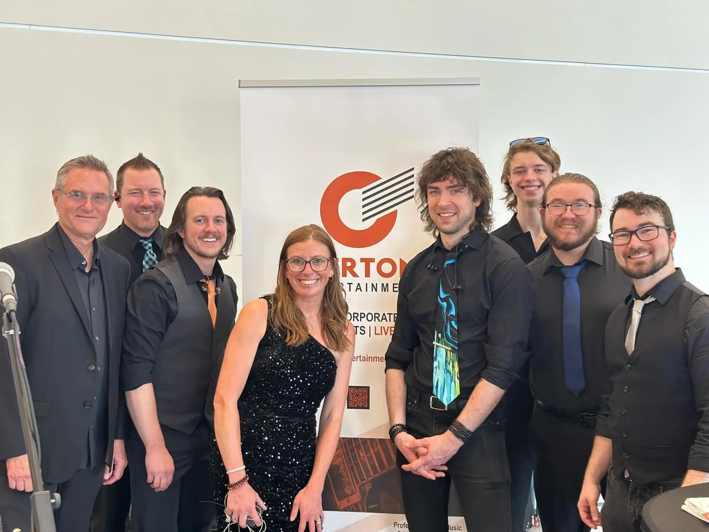 Grateful for this AMAZING team of talented people!!
@mozingo.jeff @judah_sloane @sarah_kozy @nickgrant___ @willgerdell @drummering_tim_ilko @gz.does.it