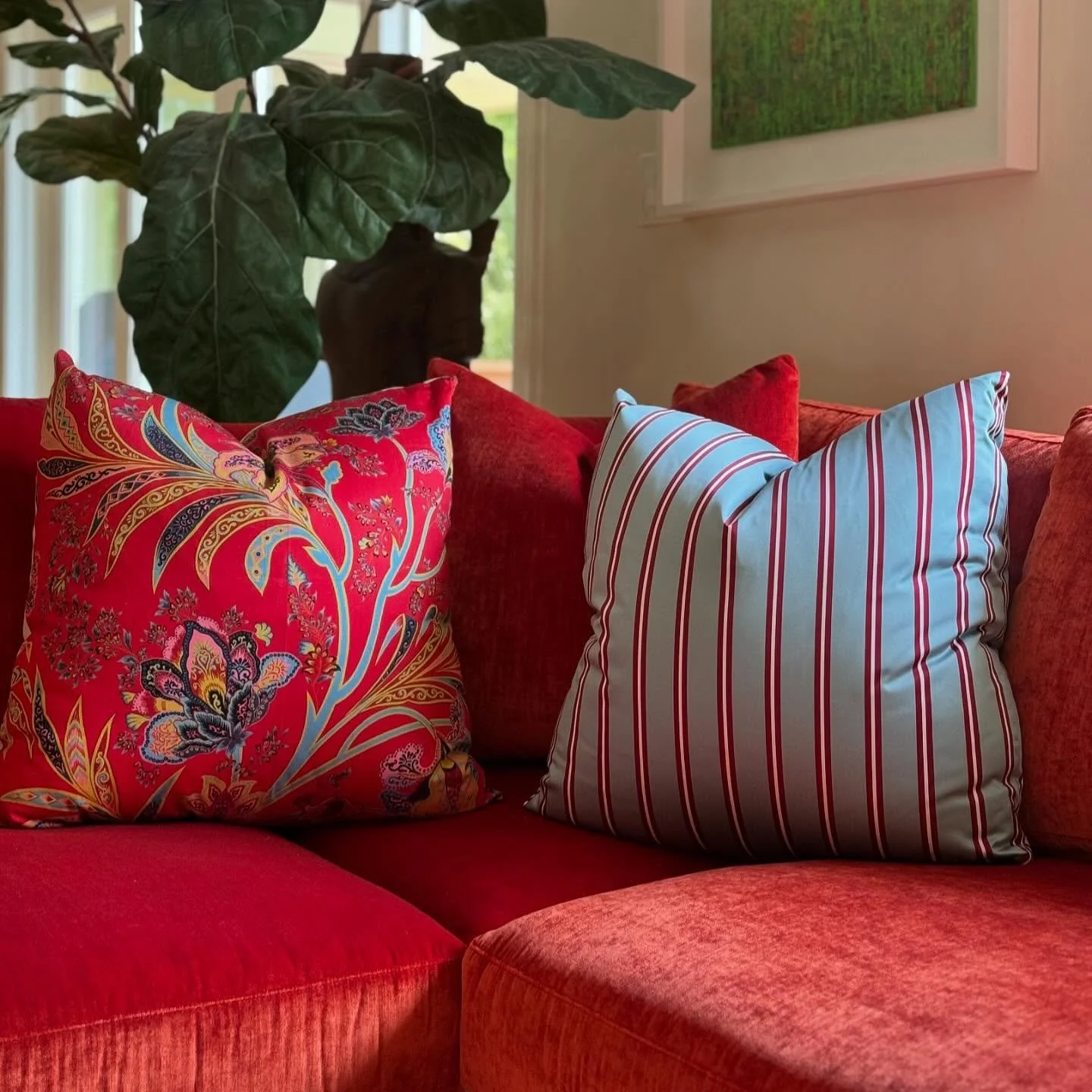 Seeing your favorite fabric come to life in it&rsquo;s new home 🩵🤍 #interiordesign 
@lisaandleroy 
.
.
.
.
.
.

#InteriorStyling	#HomeDesign #InteriorInspiration #Decor #DesignInspiration	#ModernHome #InteriorGoals 	#DesignLovers #HomeStyle #DecorI