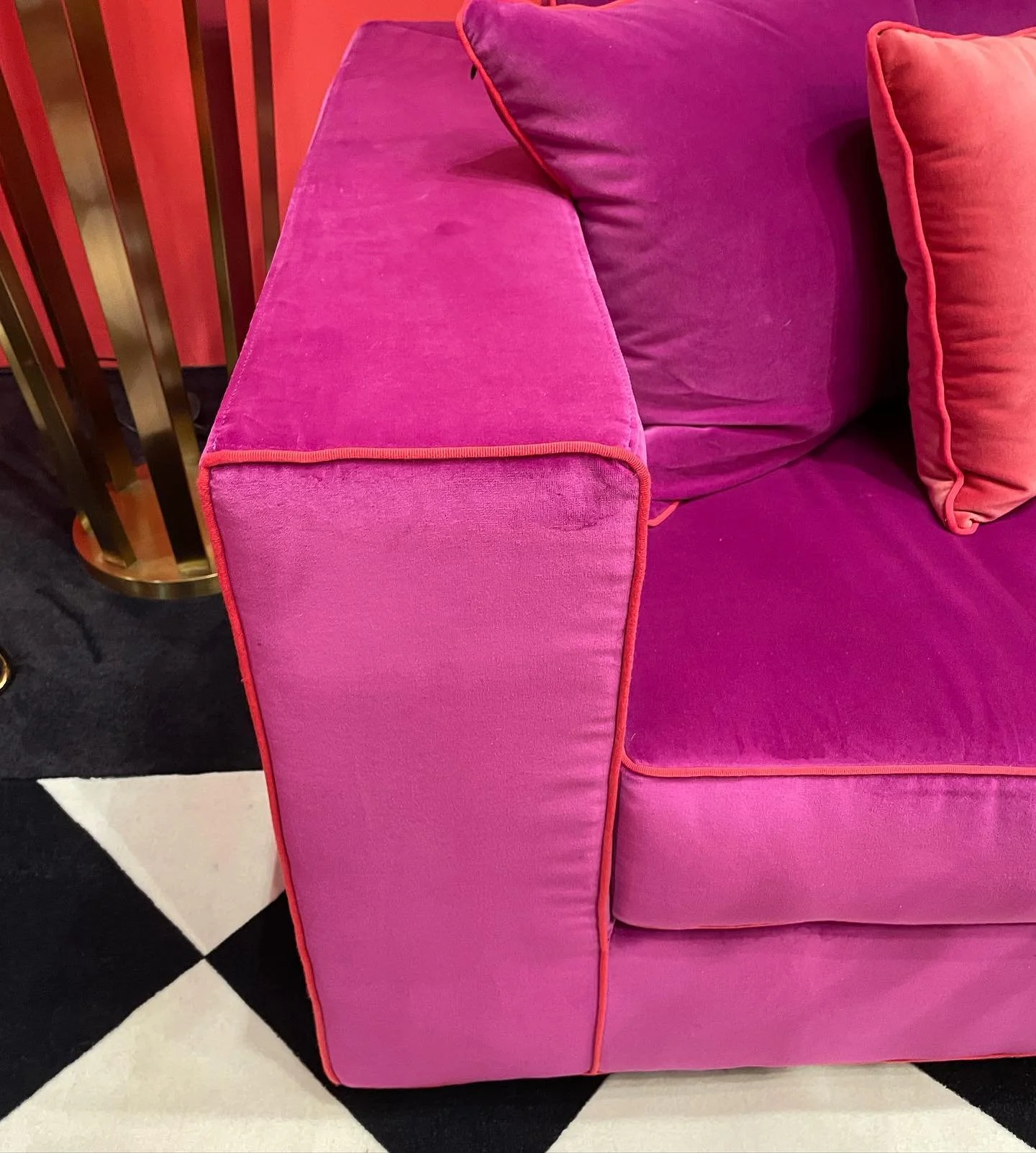 Bet you didn&rsquo;t know you needed a pink sofa until now