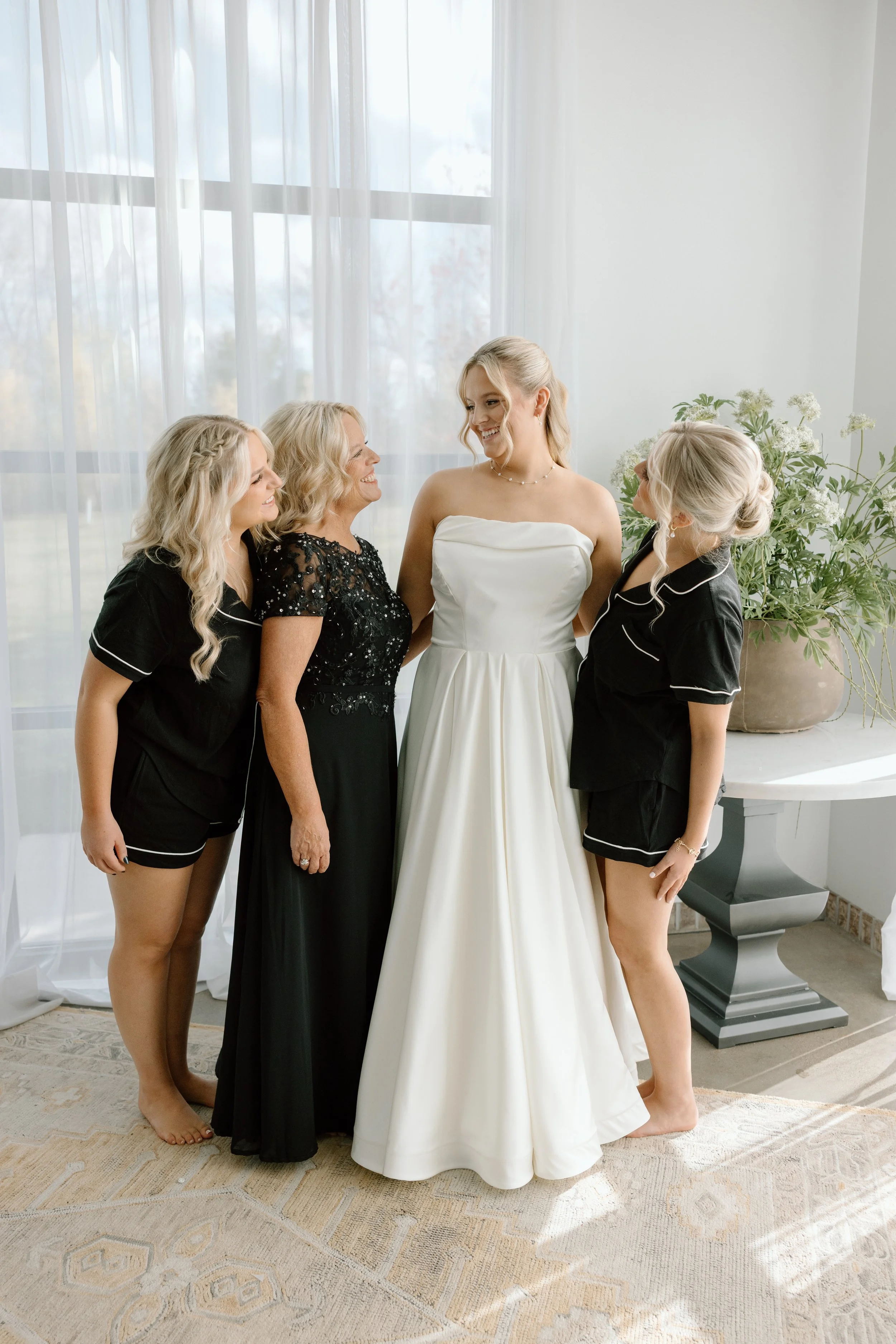 elegant bridal getting ready moments in Sioux Falls wedding venue