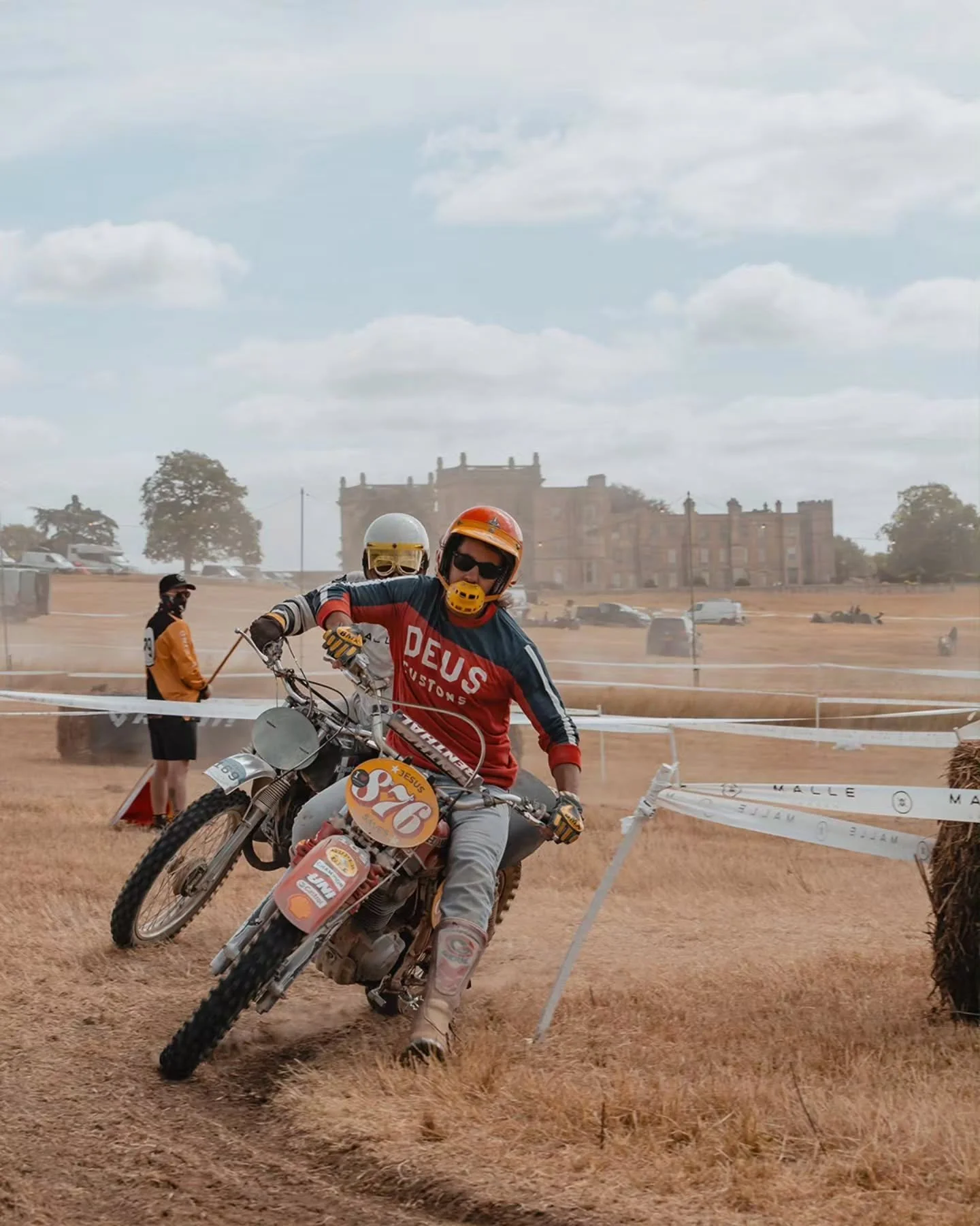 Take us back to the dusty days at Malle last month. 🏁⚡️☀️
.
.
.
.
#mallelondon #dunloptires #motoracing #grimsthorpecastle
