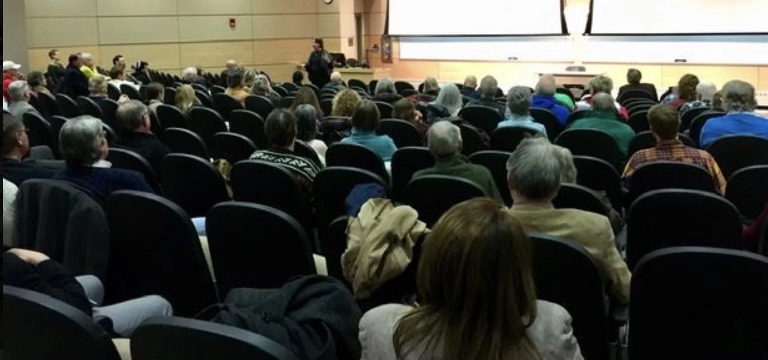 Kathleen Culver speaks at a LeaderEthics meeting regarding journalism ethics.