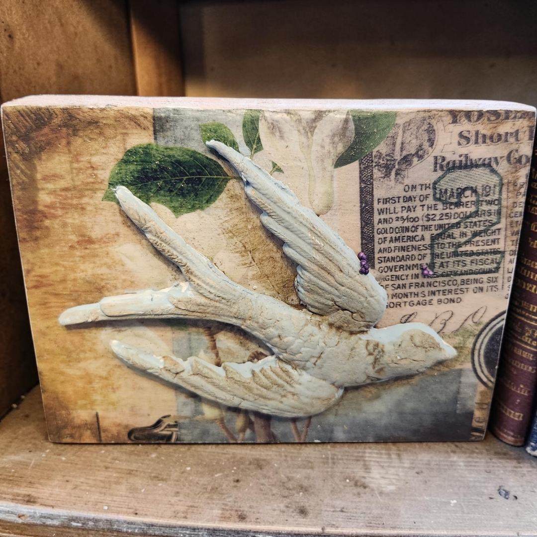 Swallow 2 Shelf Sitter.png