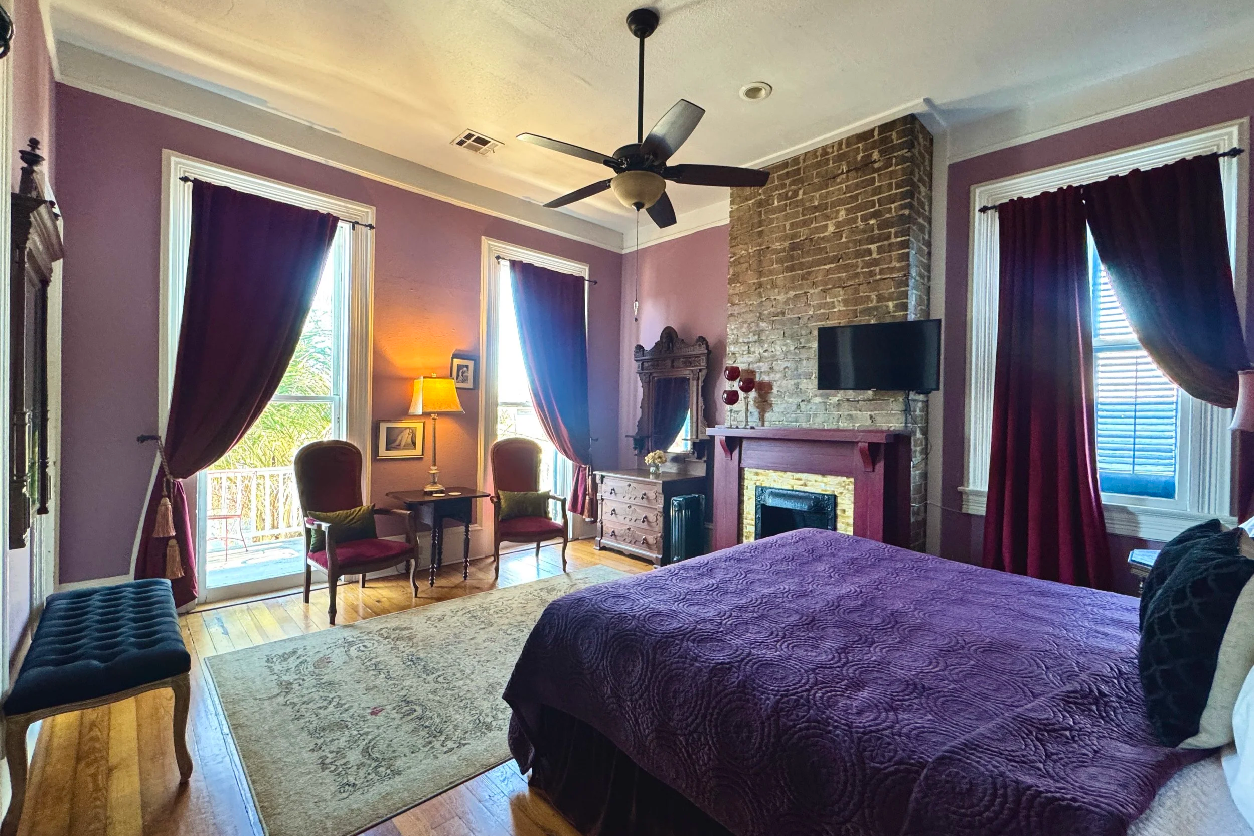 French Quarter Suite