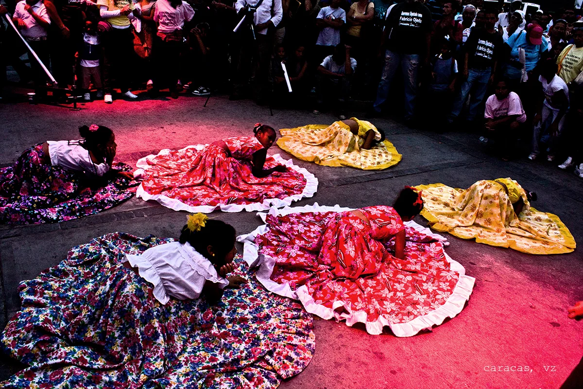 caracas dancing girls.jpg