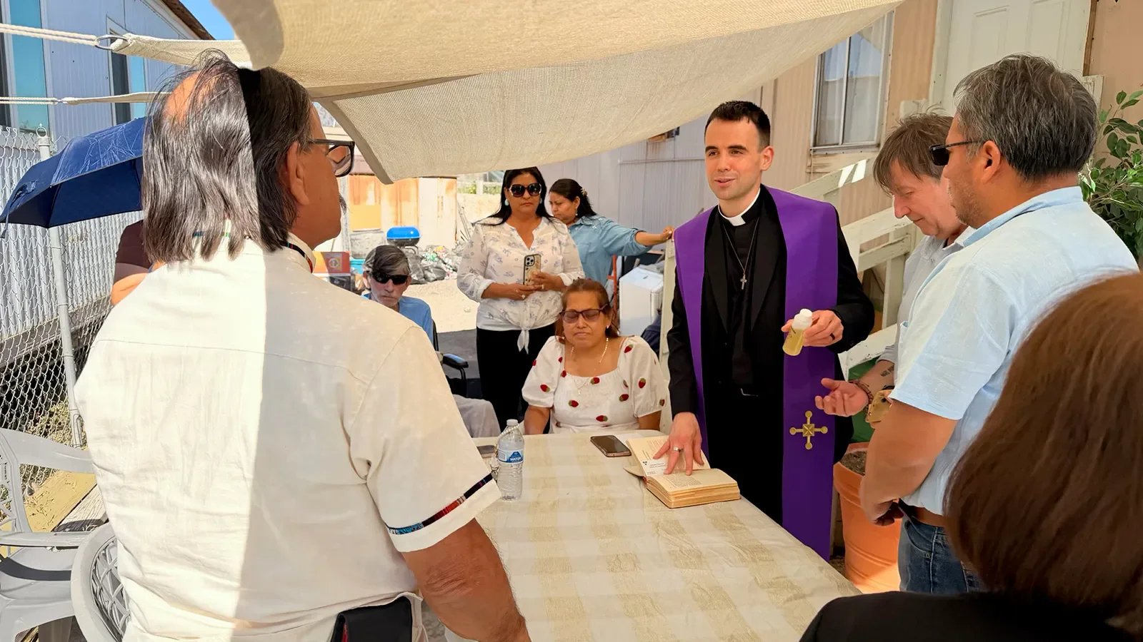 Un sacerdote respaldado por el Vaticano recorre Estados Unidos para visitar a defensores de los inmigrantes y organizadores comunitarios