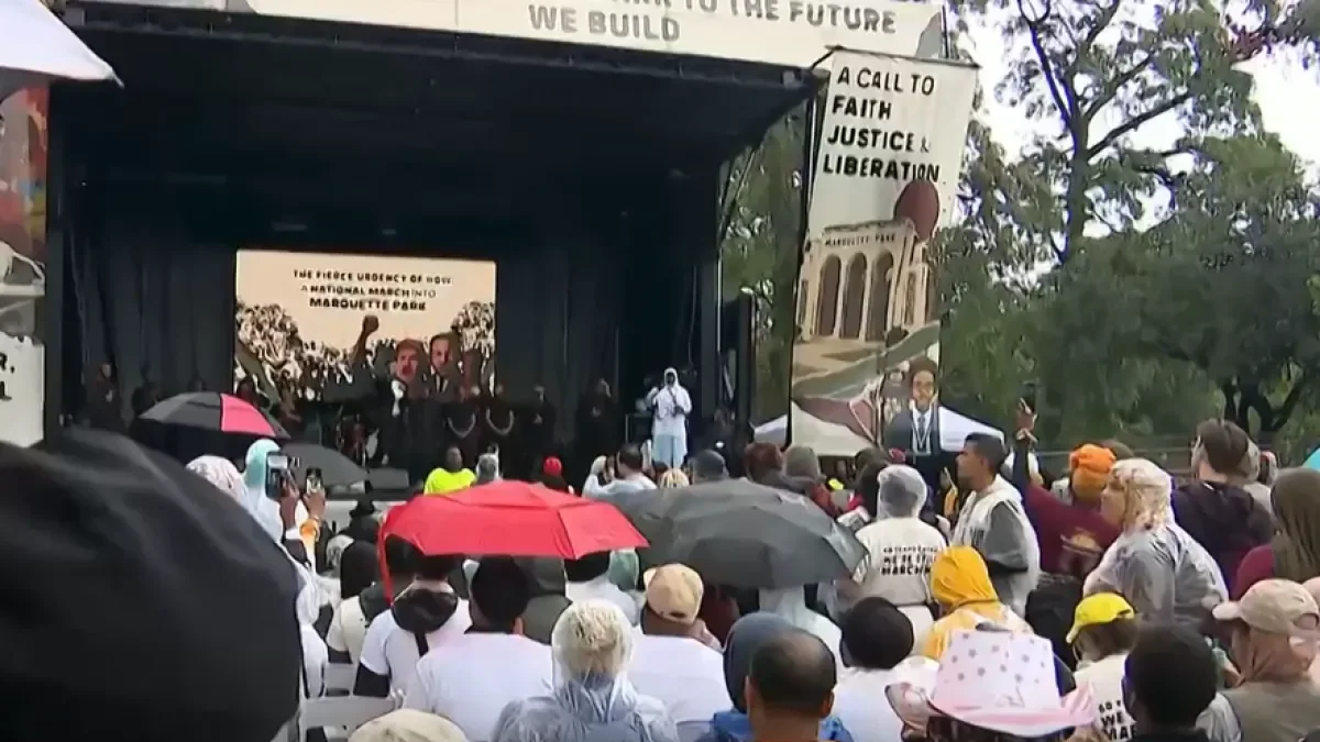 Marchan en Chicago por derechos civiles y justicia para inmigrantes