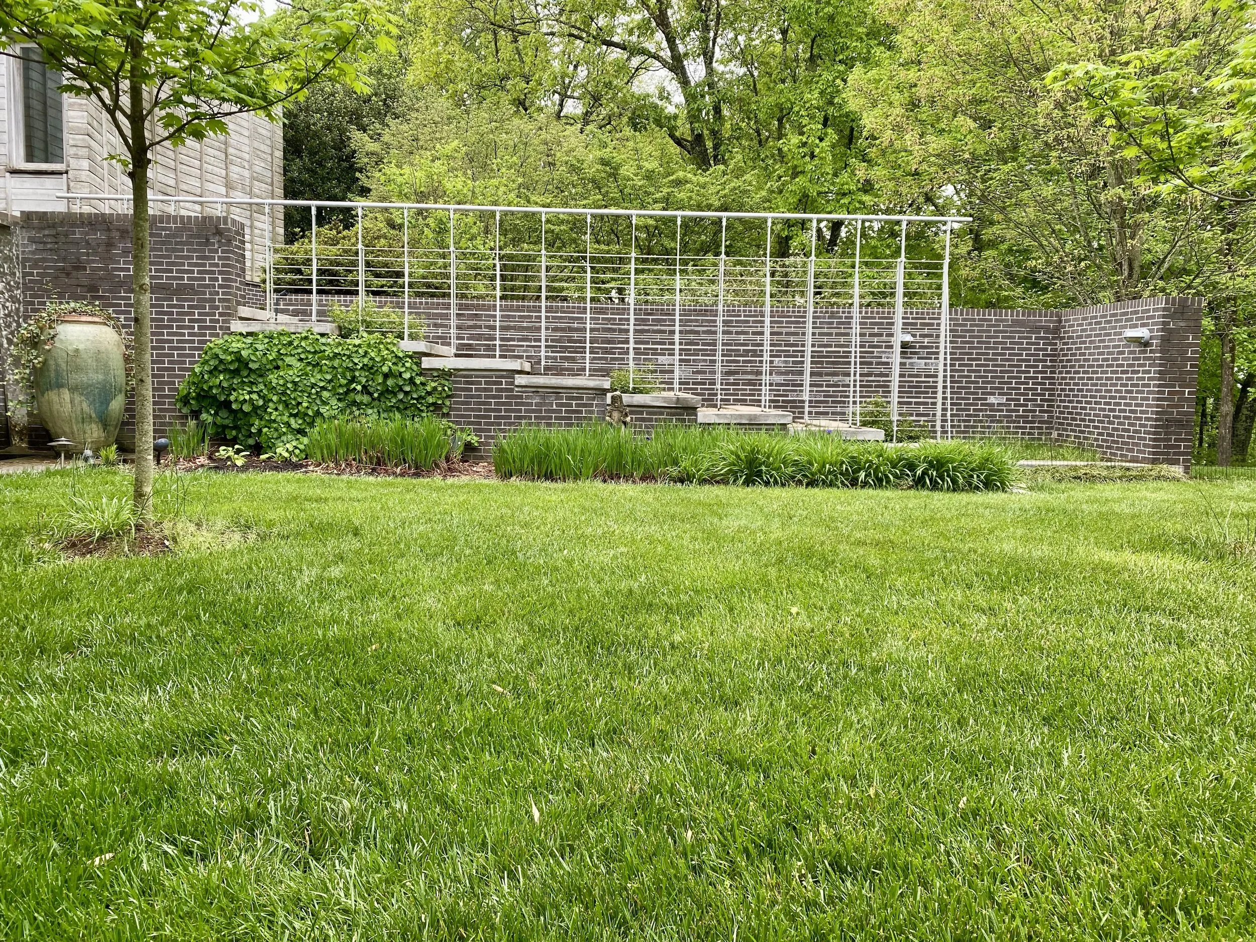 COurtyard GArden Hilltop 1.jpg