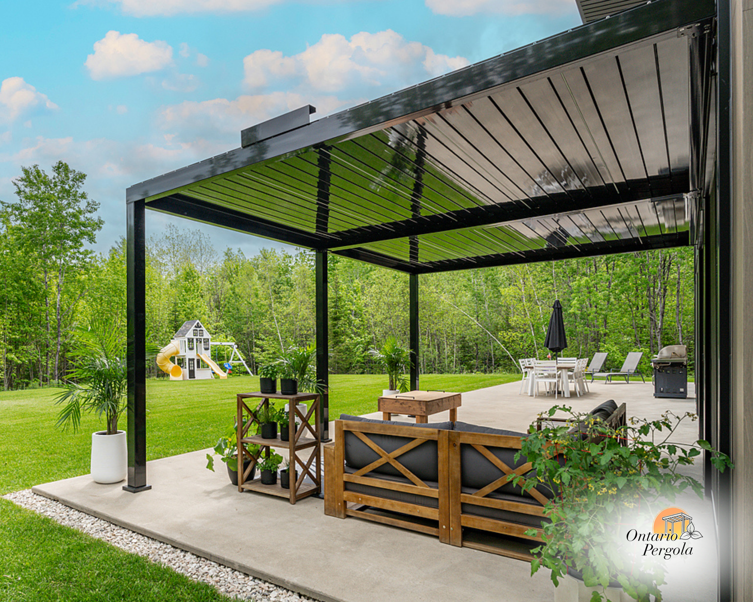 Light pergola, louvred pergola, outdoor living, Ontario Pergola
