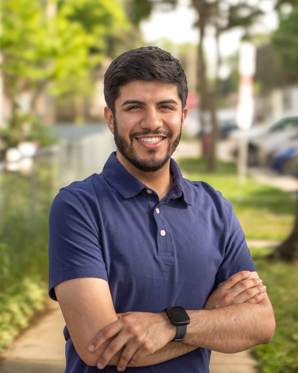 Ismael Luna Headshot