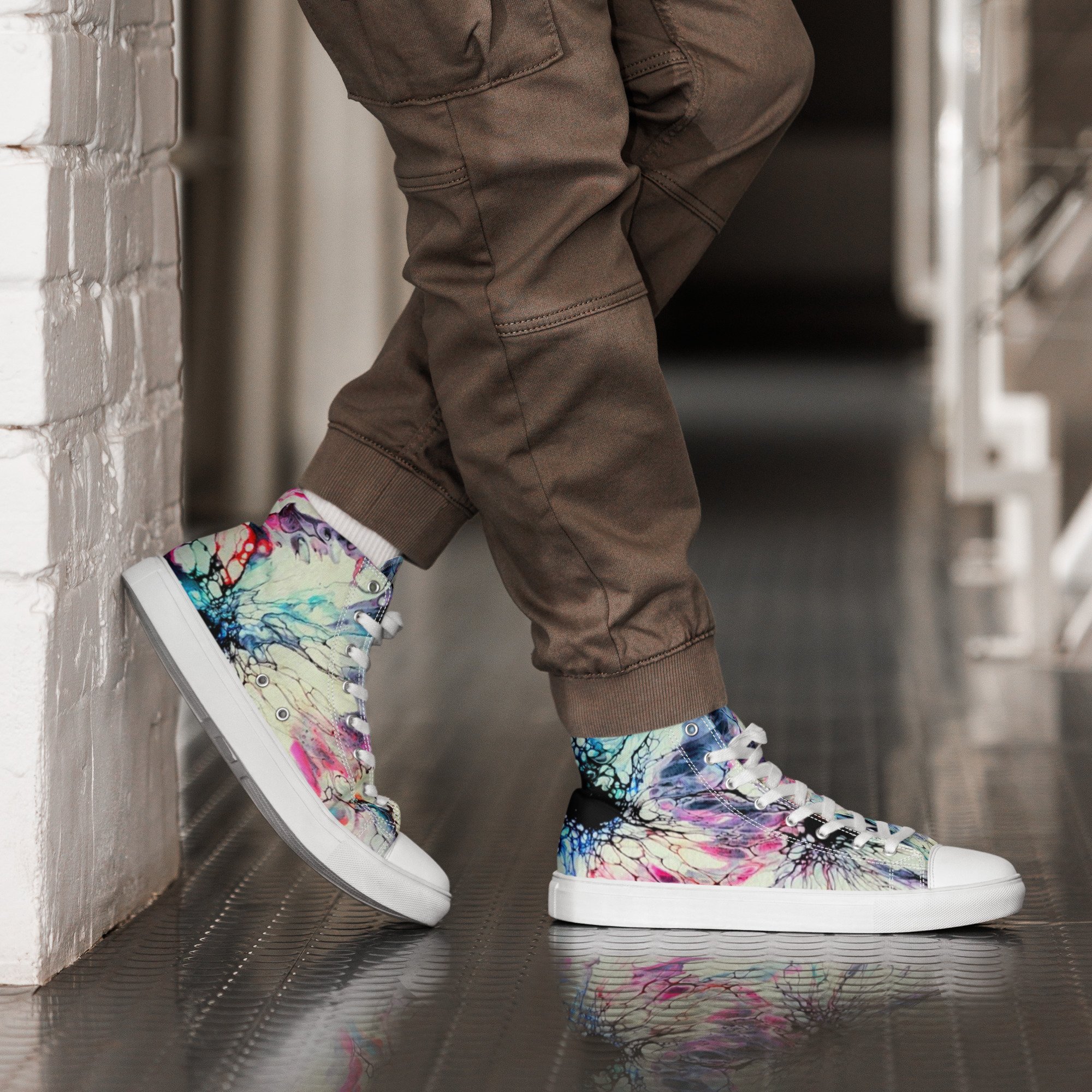 Men’s high top canvas shoes