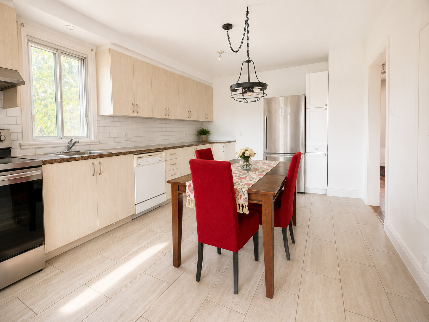 Grand cuisine avec électroménagers inclus