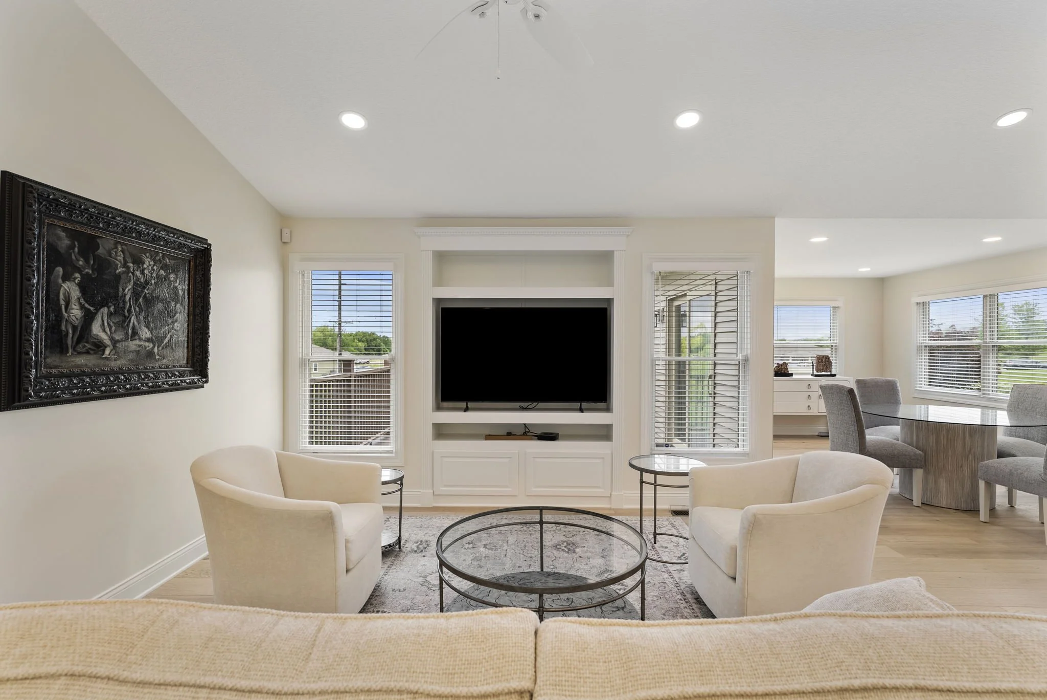 7-web-or-mls-3712 Majestic Dr-7.jpg