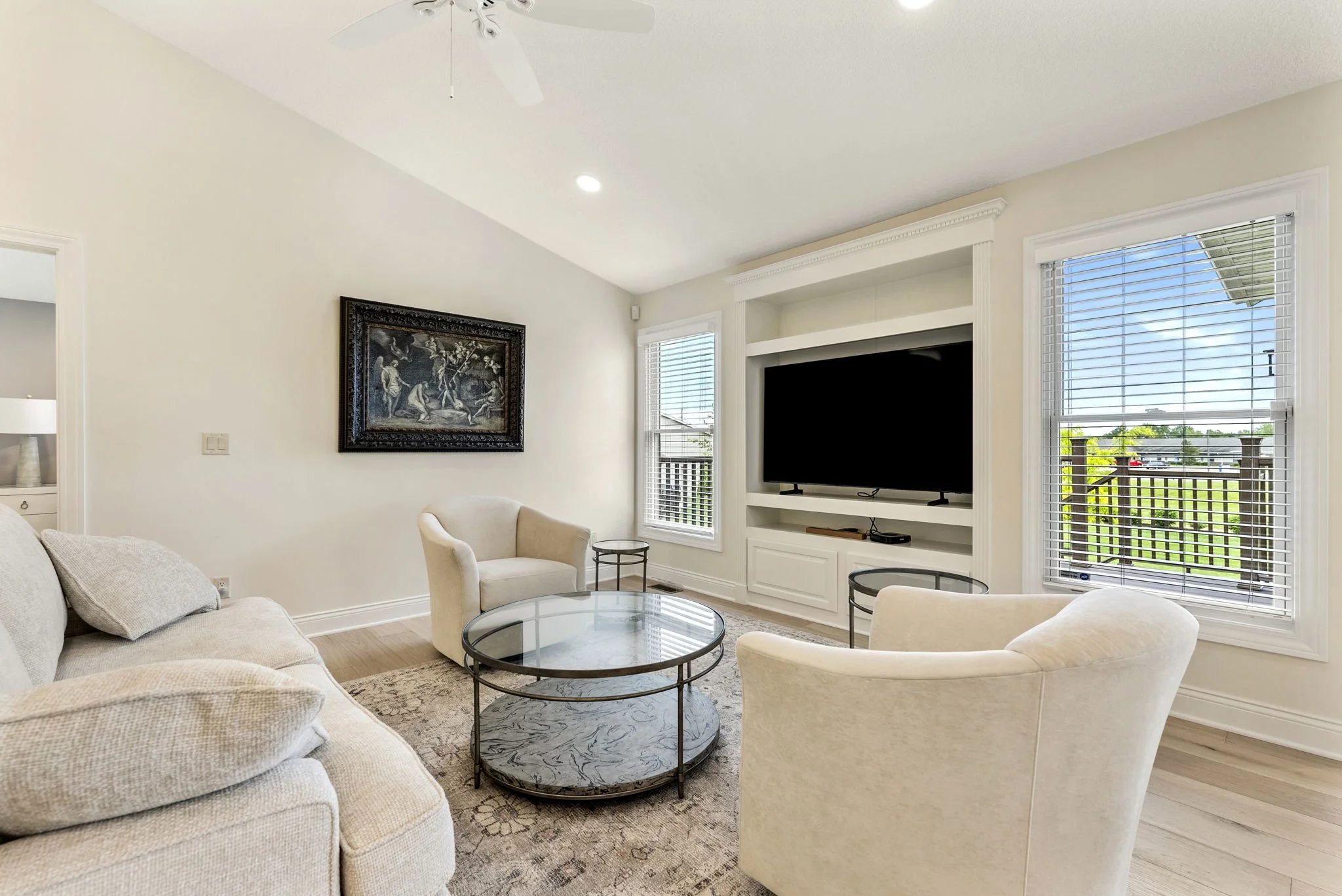 6-web-or-mls-3712 Majestic Dr-6.jpg