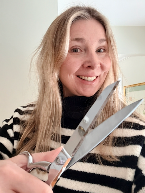 scissors-and-glue-studio-alexis-with-scissors.png