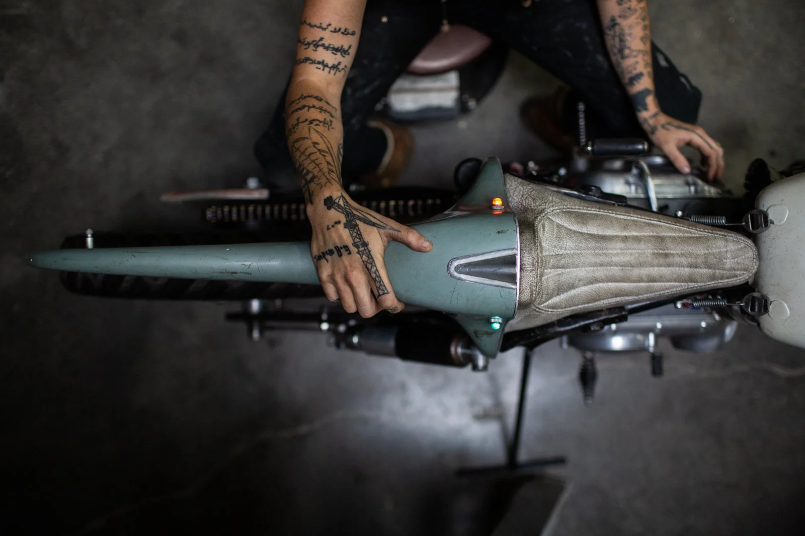 Aermacchi_Twin-1_Top-View_J-Hands_alt-color.jpg