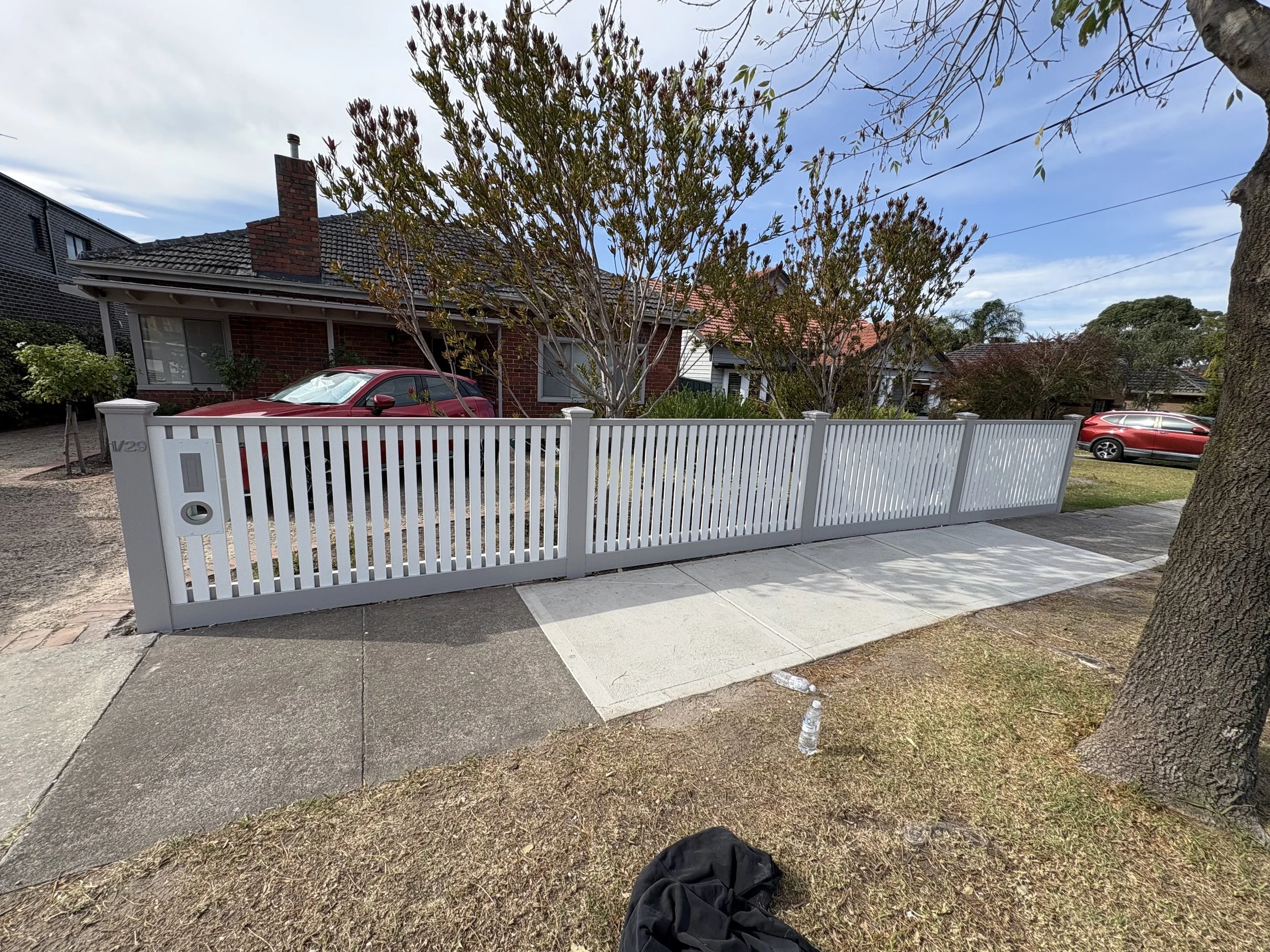 Eltham- Hampton Style Picket fence