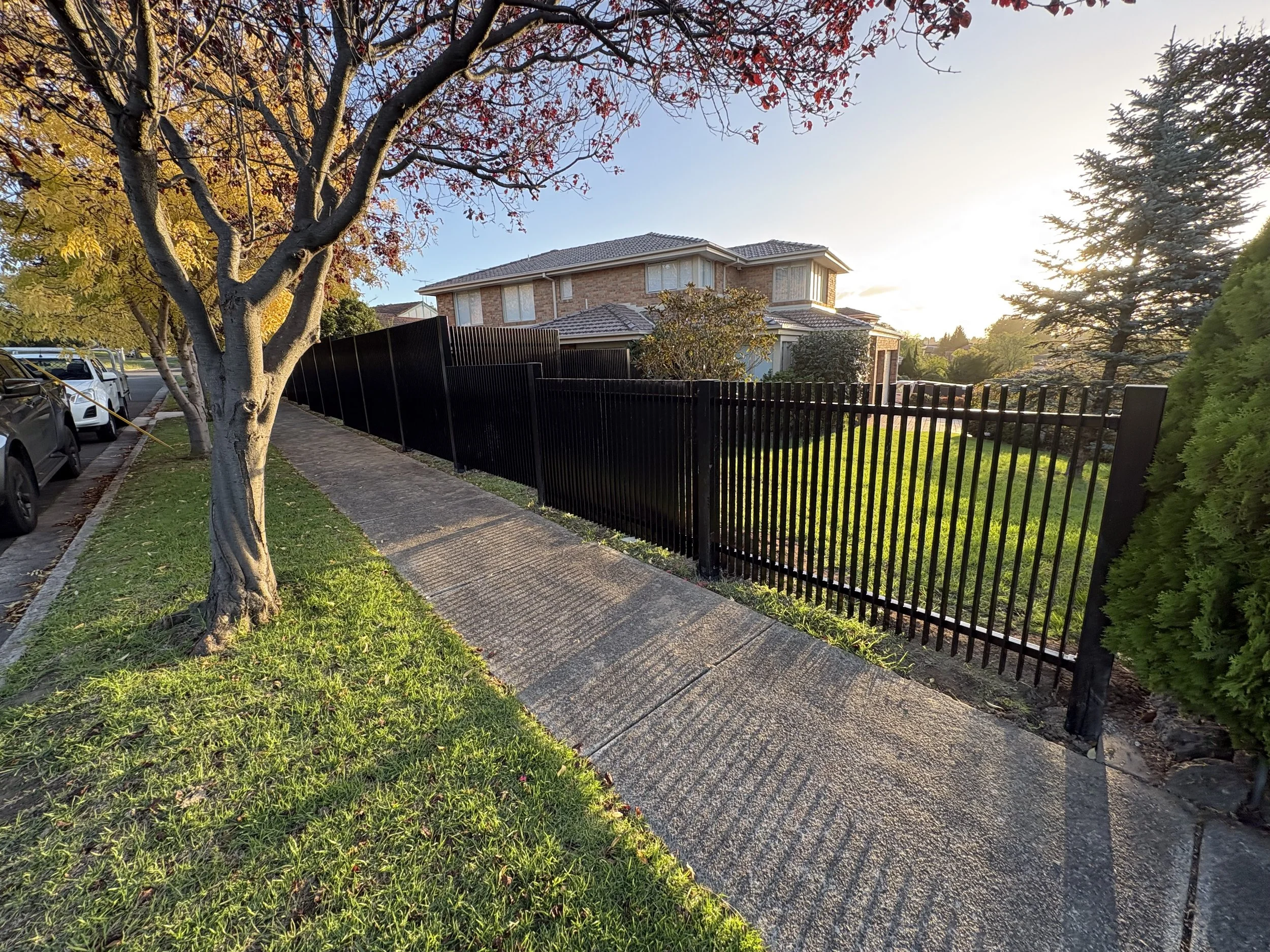 Doncaster East- Steel Blade Fencing Panels Black