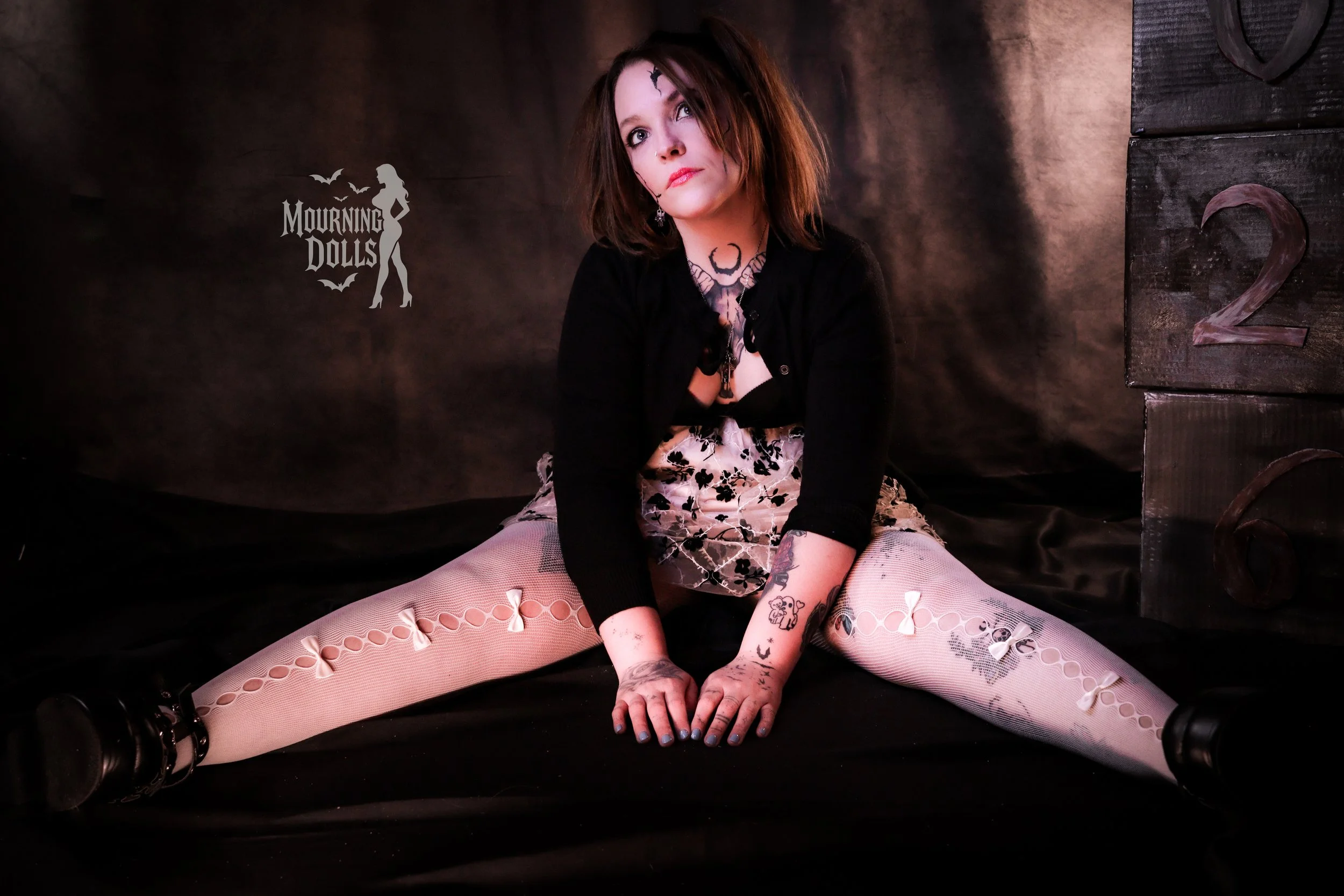 8 - Haunted Toyshop Luna Hexx 5.JPG