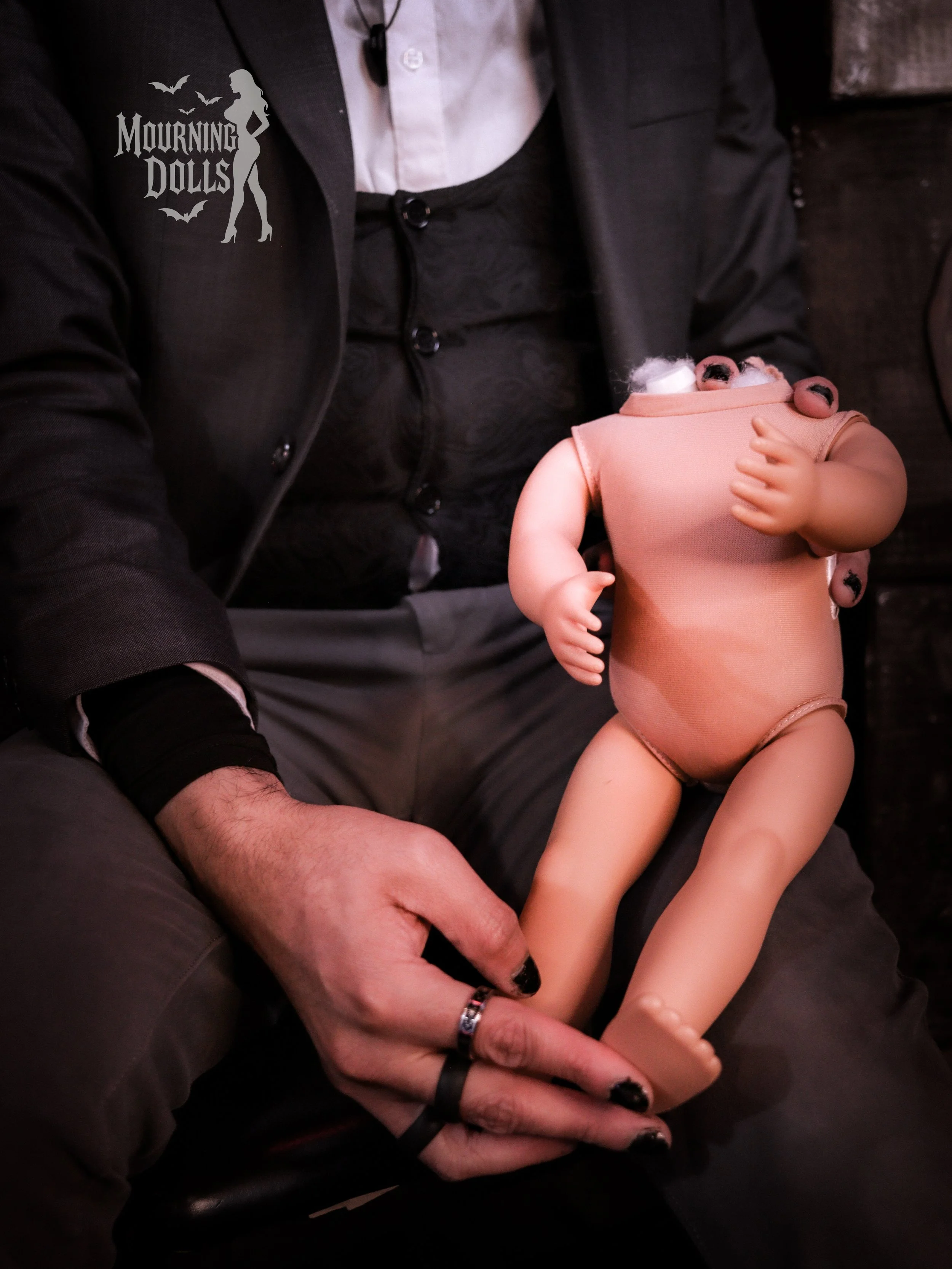 8 - Haunted Toyshop Bee Obsidian 12.JPG