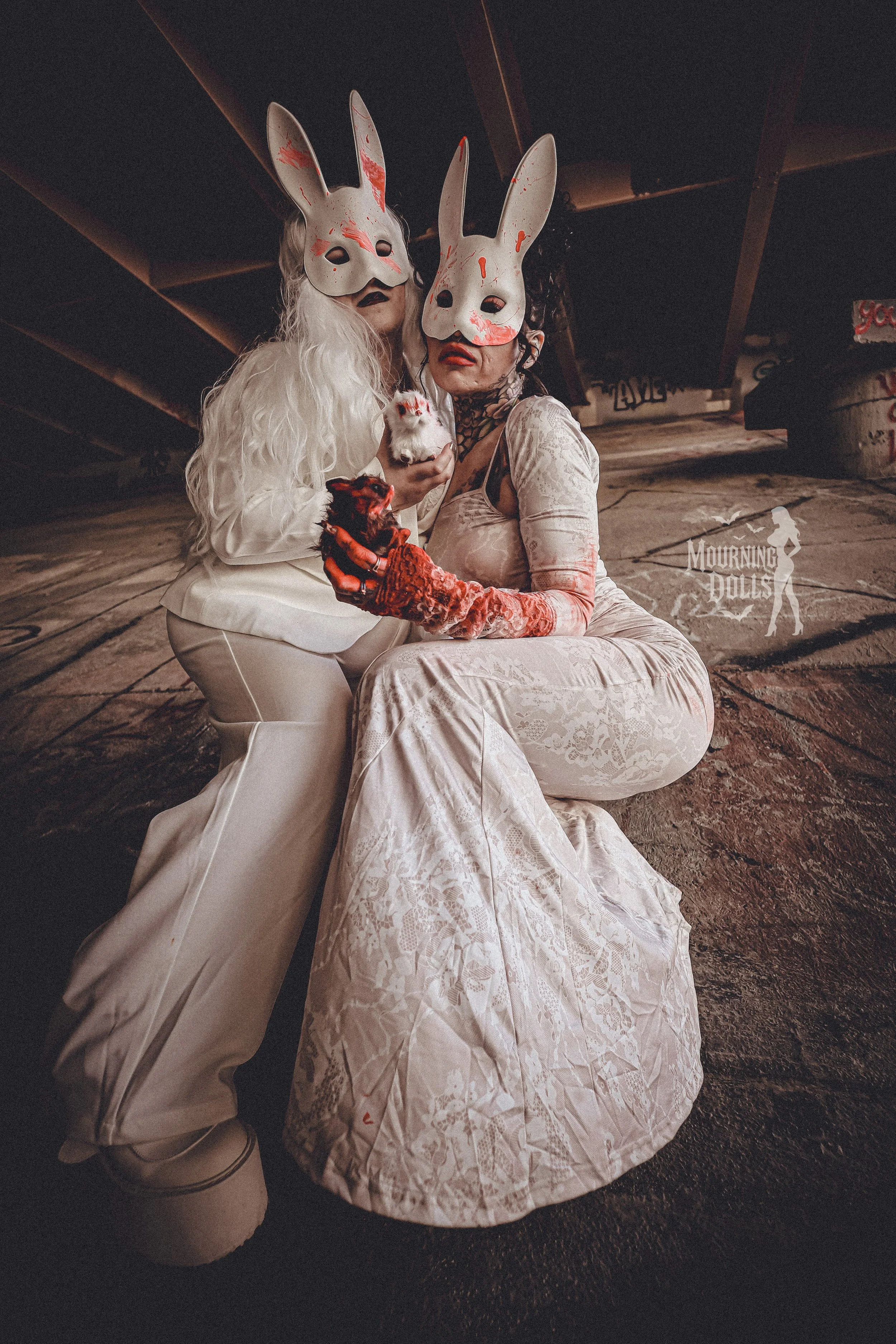 10 - The Hunt Storyline April and Madi 5.jpg