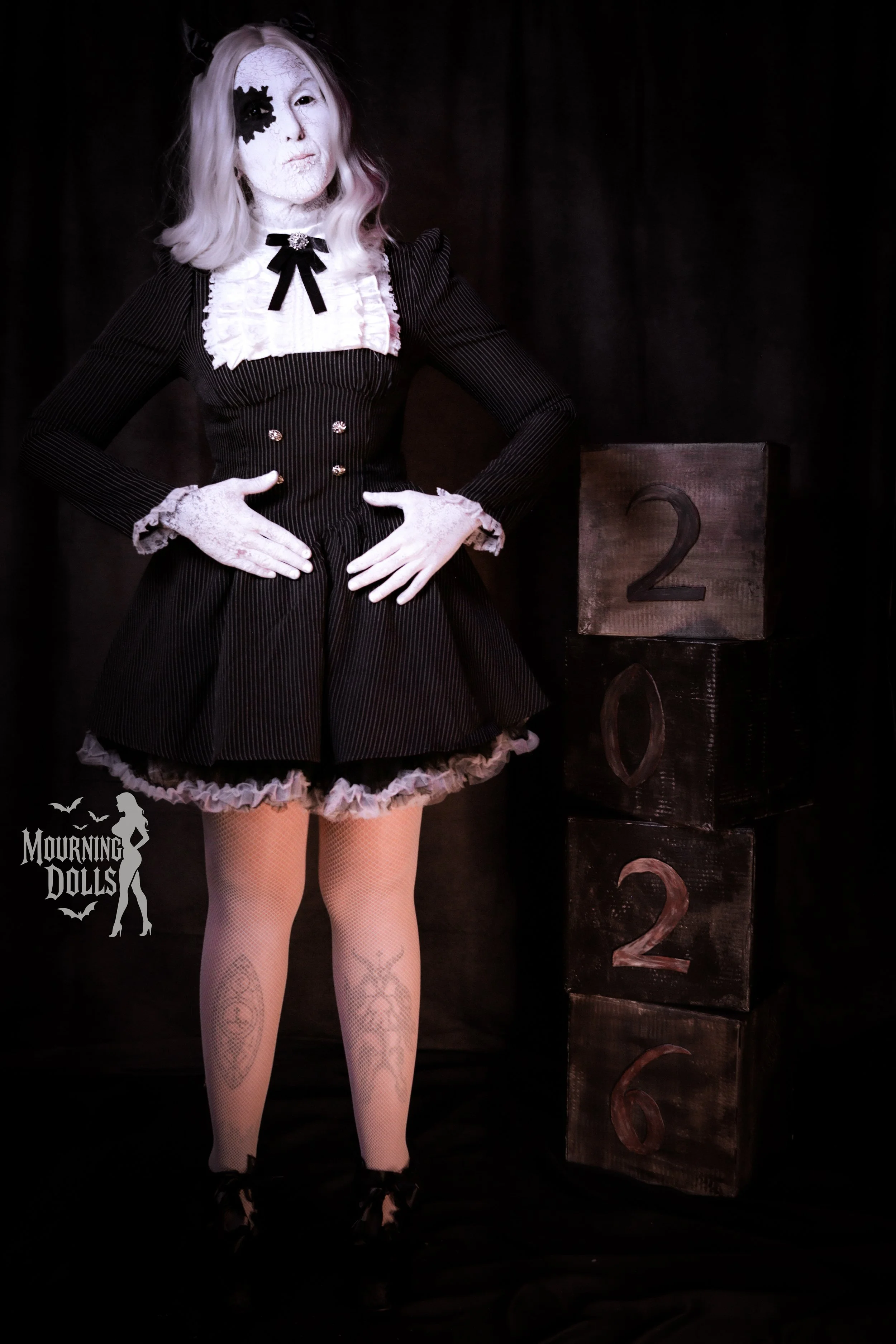 8 - Haunted Toyshop Vixen Voltaire 2.JPG