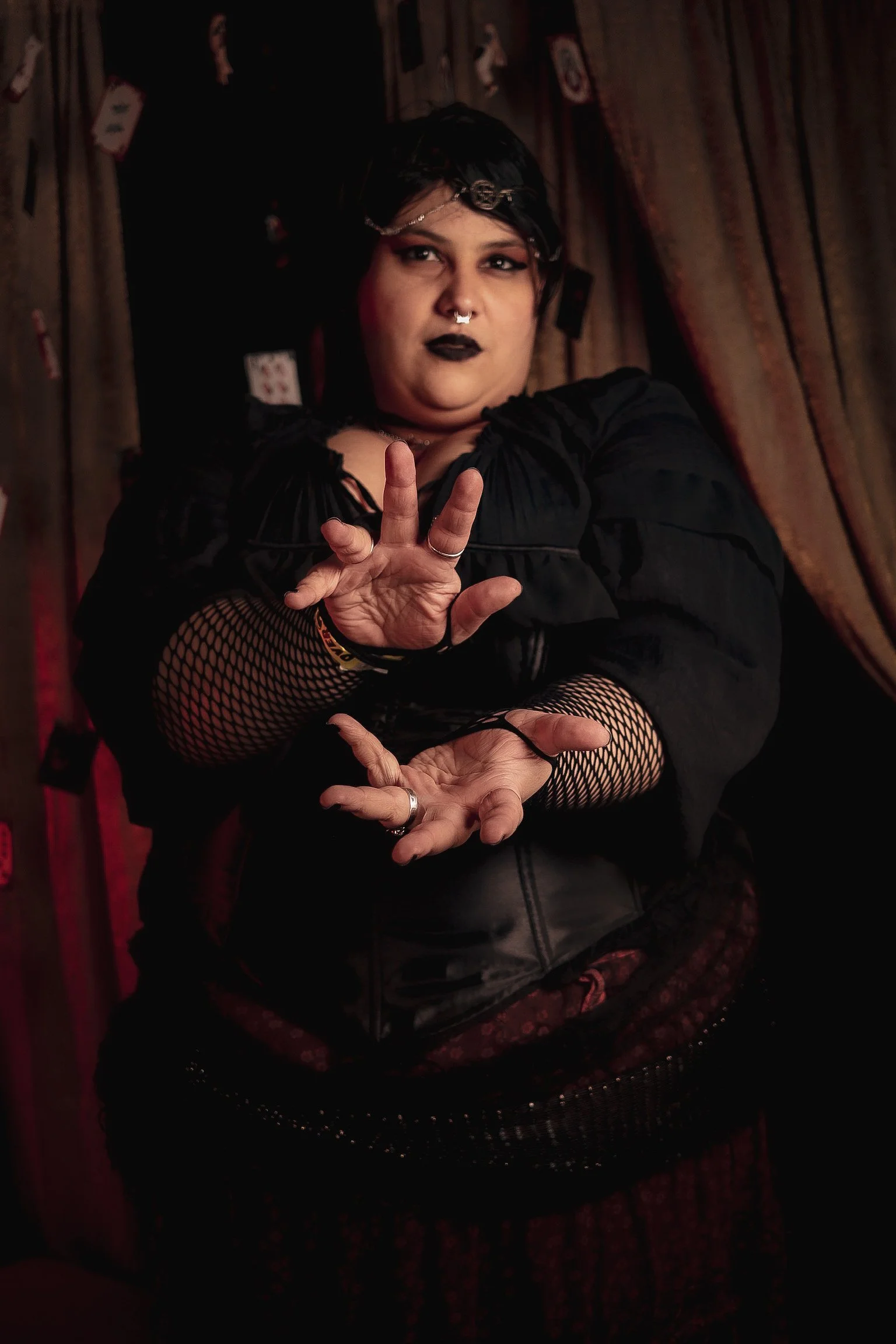 Cirque Underground Azaret Hellborn 3.jpg