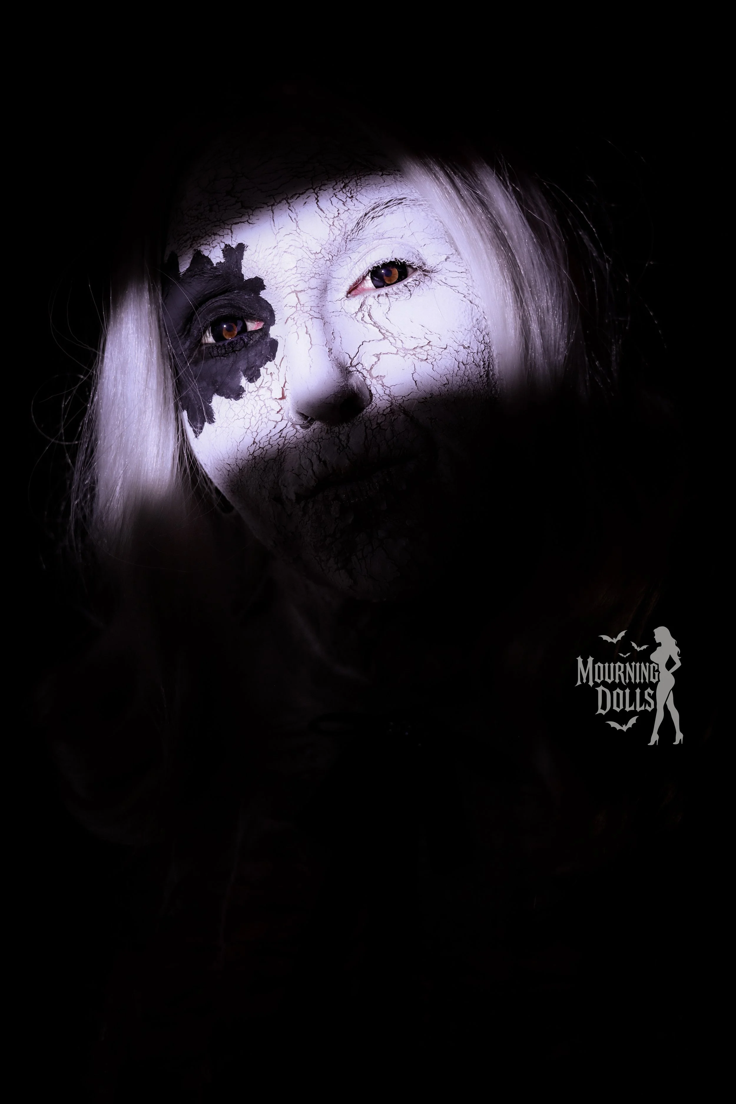 8 - Haunted Toyshop Vixen Voltaire 15.JPG