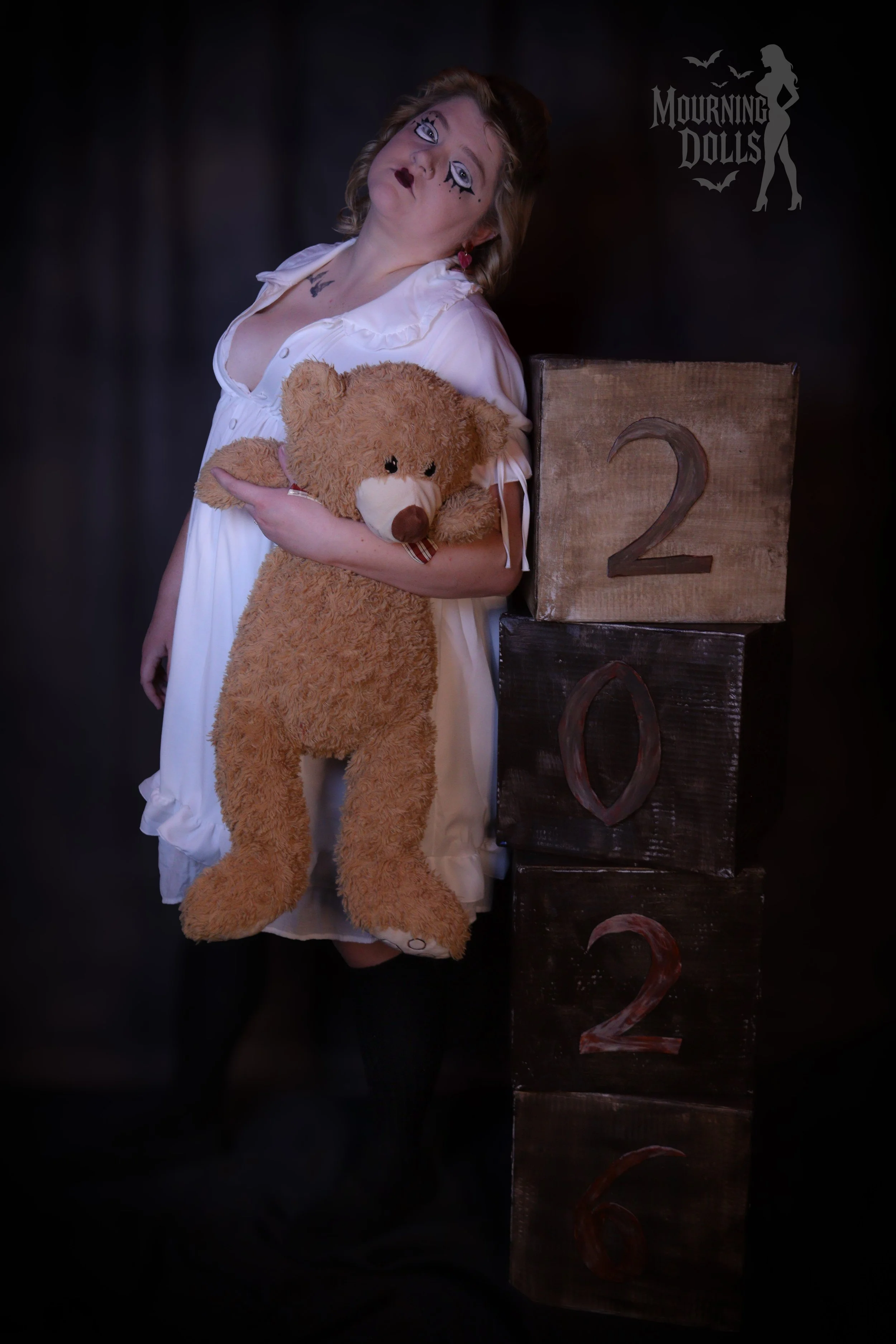 8 - Haunted Toyshop Alice Valentina 4.jpg