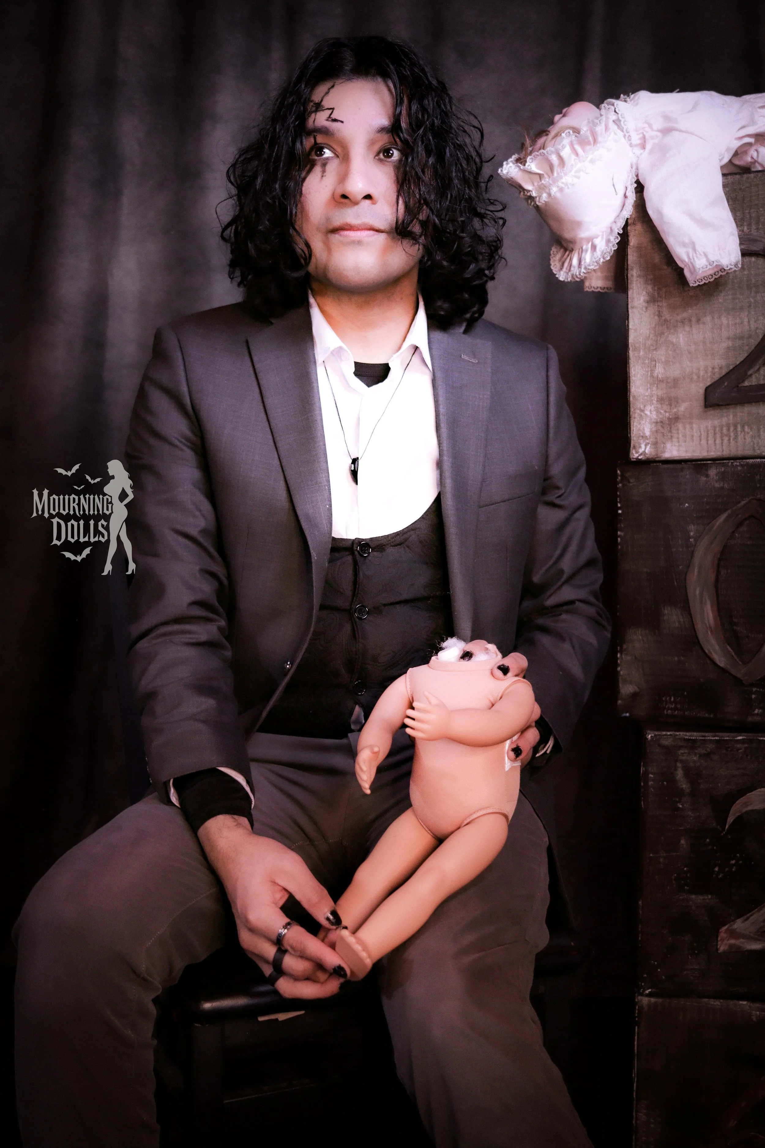 8 - Haunted Toyshop Bee Obsidian 11.JPG