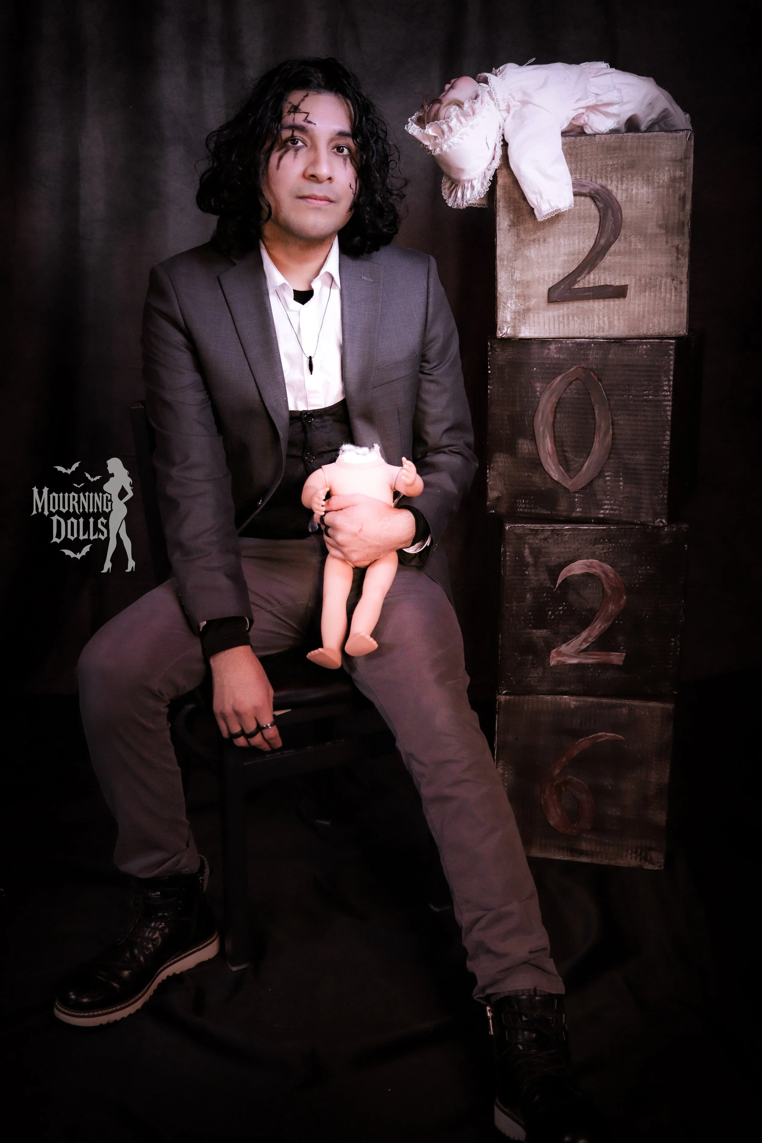 8 - Haunted Toyshop Bee Obsidian 10.JPG