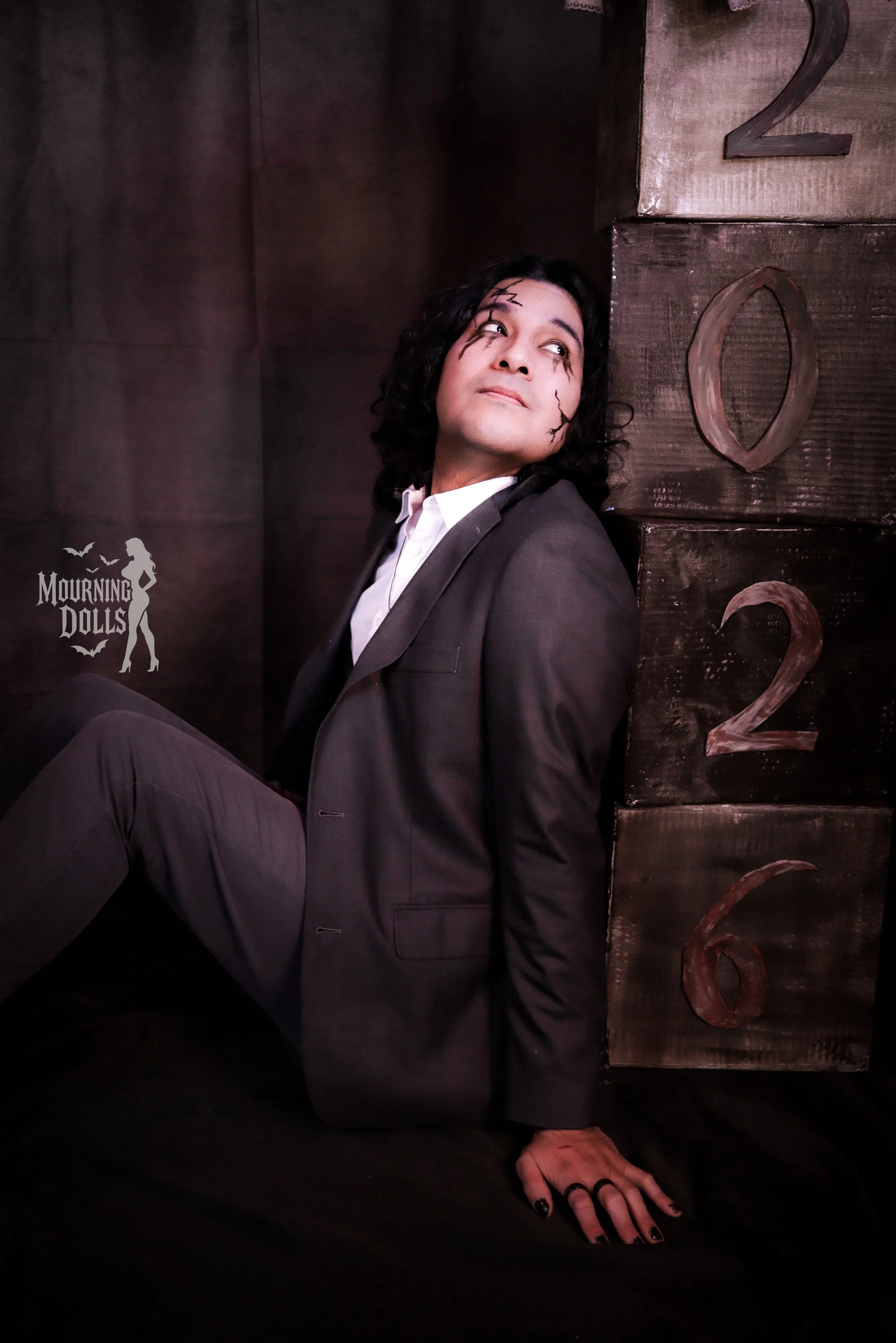 8 - Haunted Toyshop Bee Obsidian 7.JPG