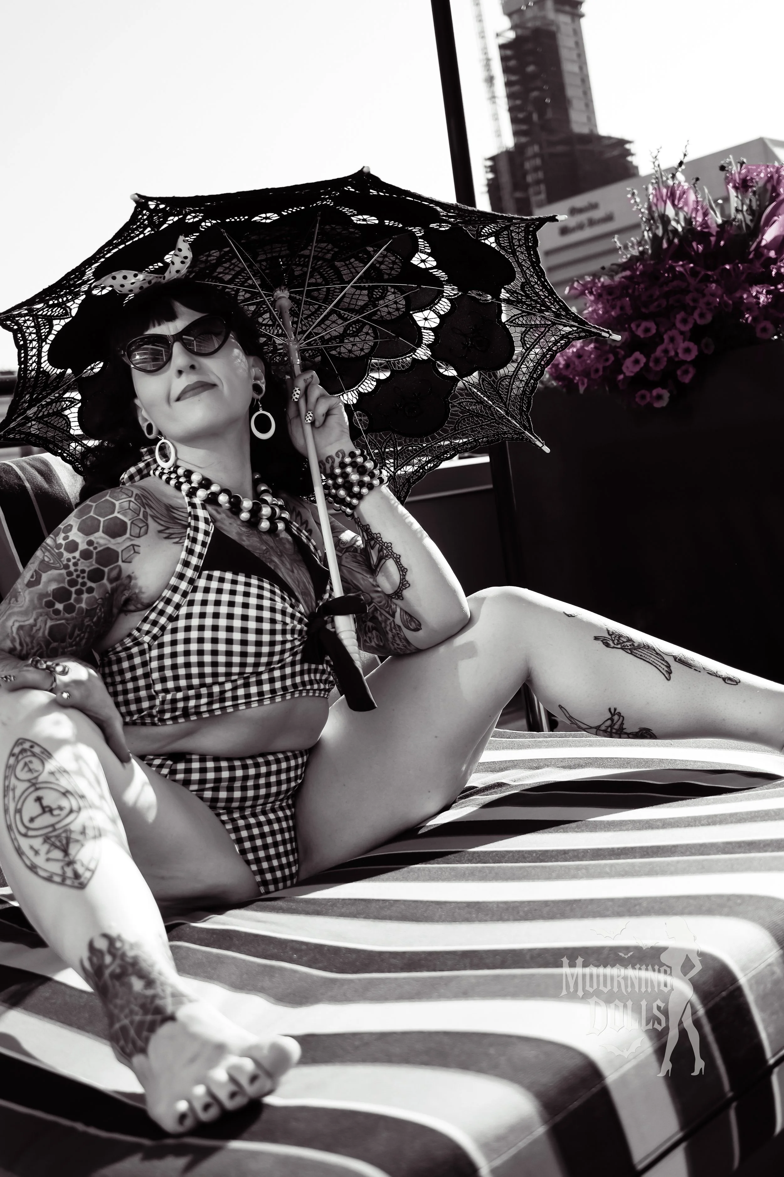 3 - Pink Noir Vixen Voltaire 6.JPG