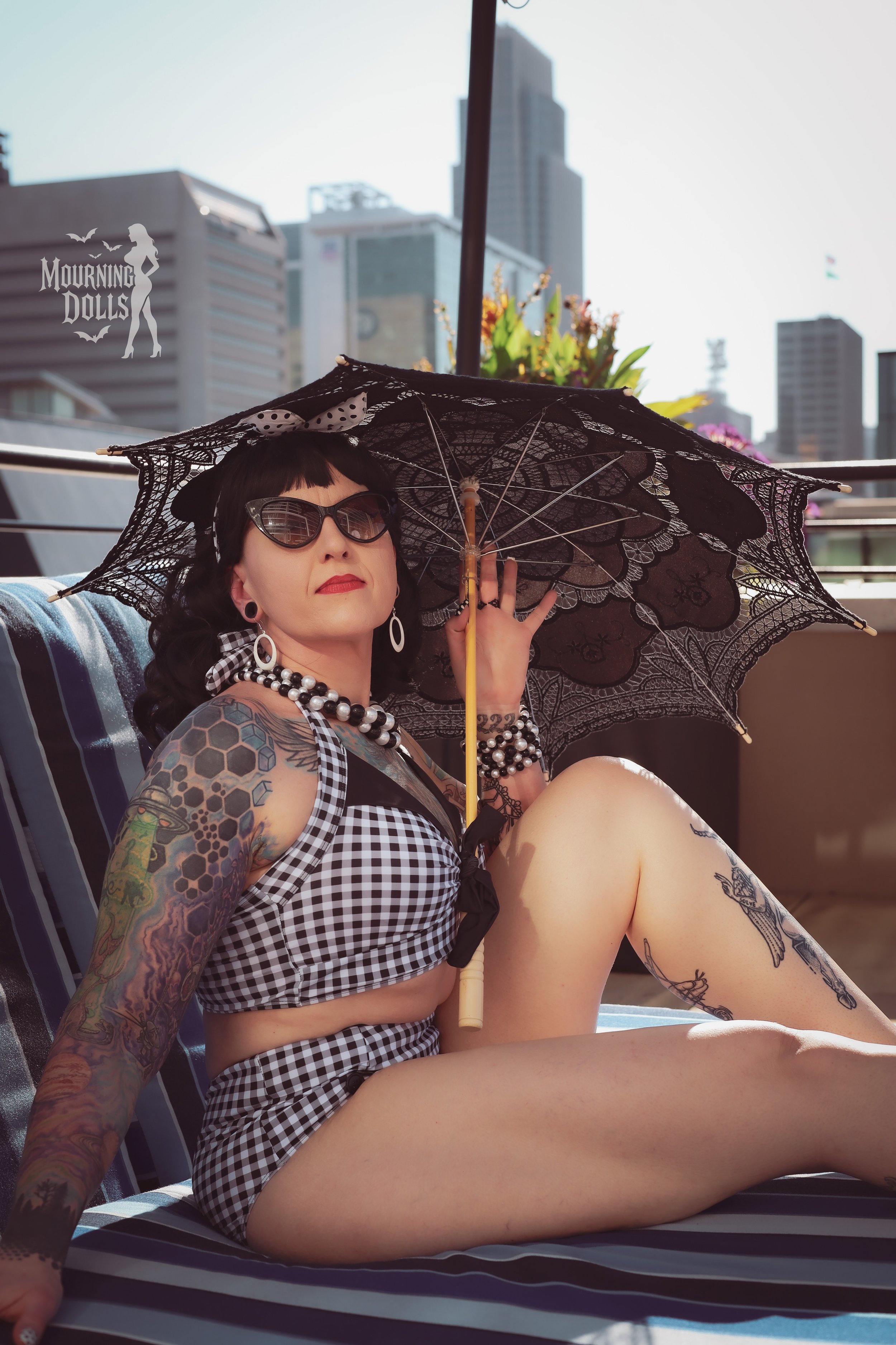 3 - Pink Noir Vixen Voltaire 1.jpg