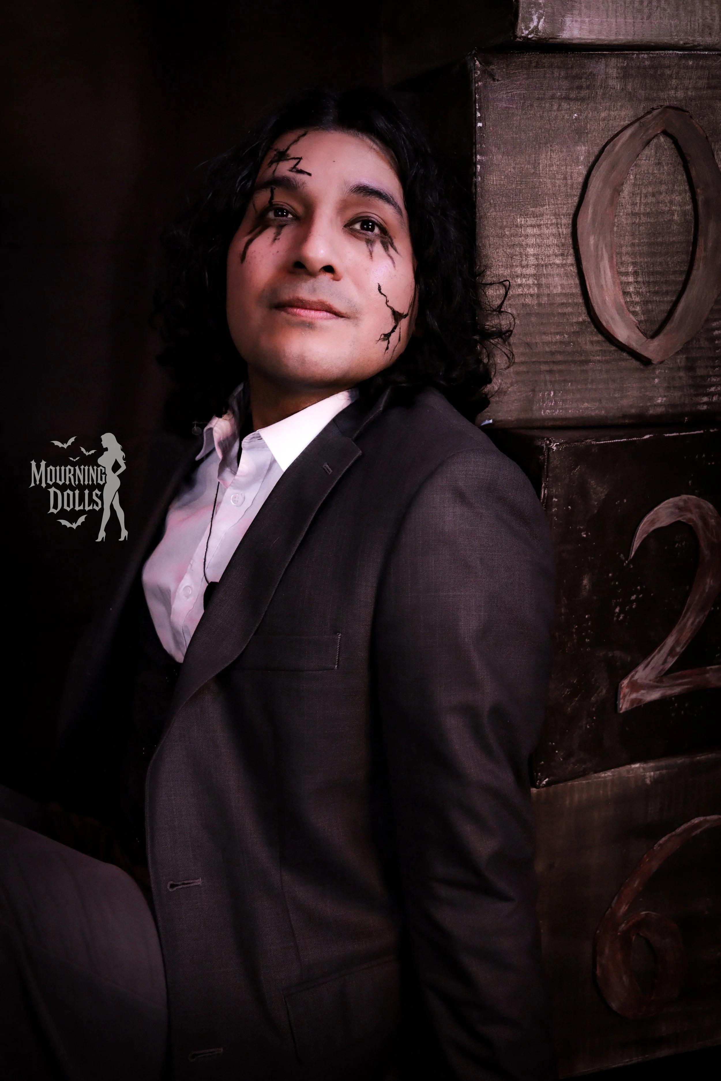 8 - Haunted Toyshop Bee Obsidian 8.JPG