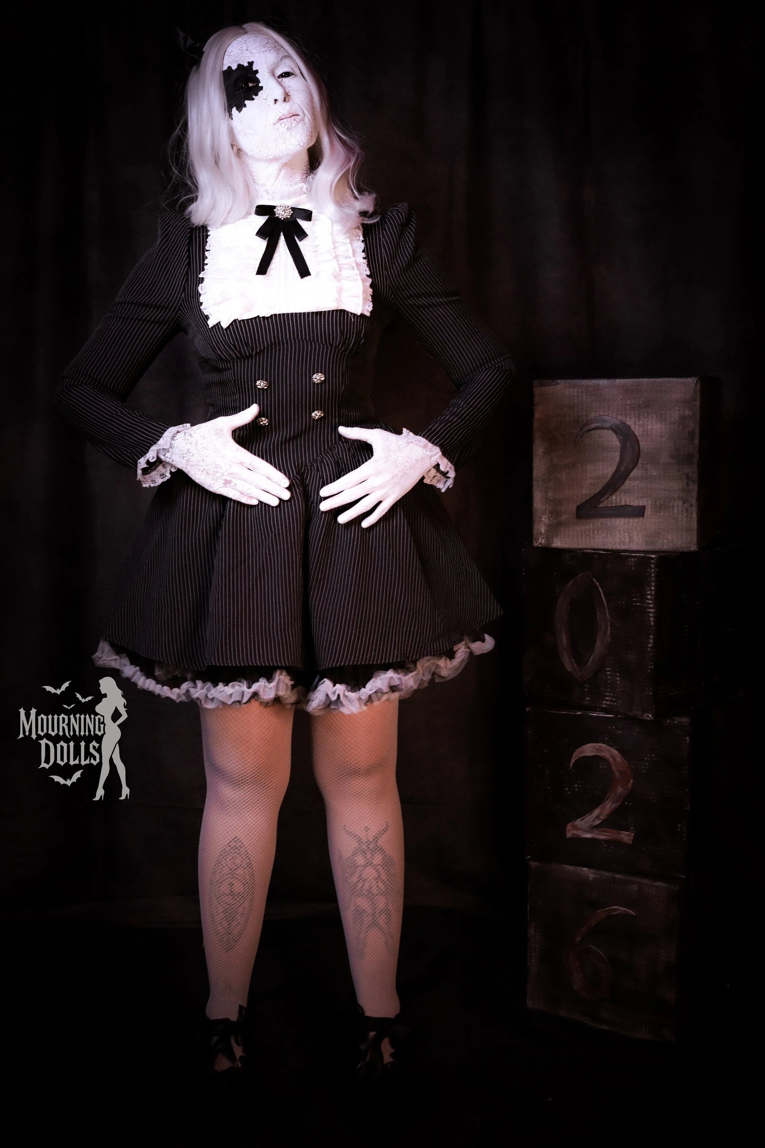 8 - Haunted Toyshop Vixen Voltaire 1.JPG