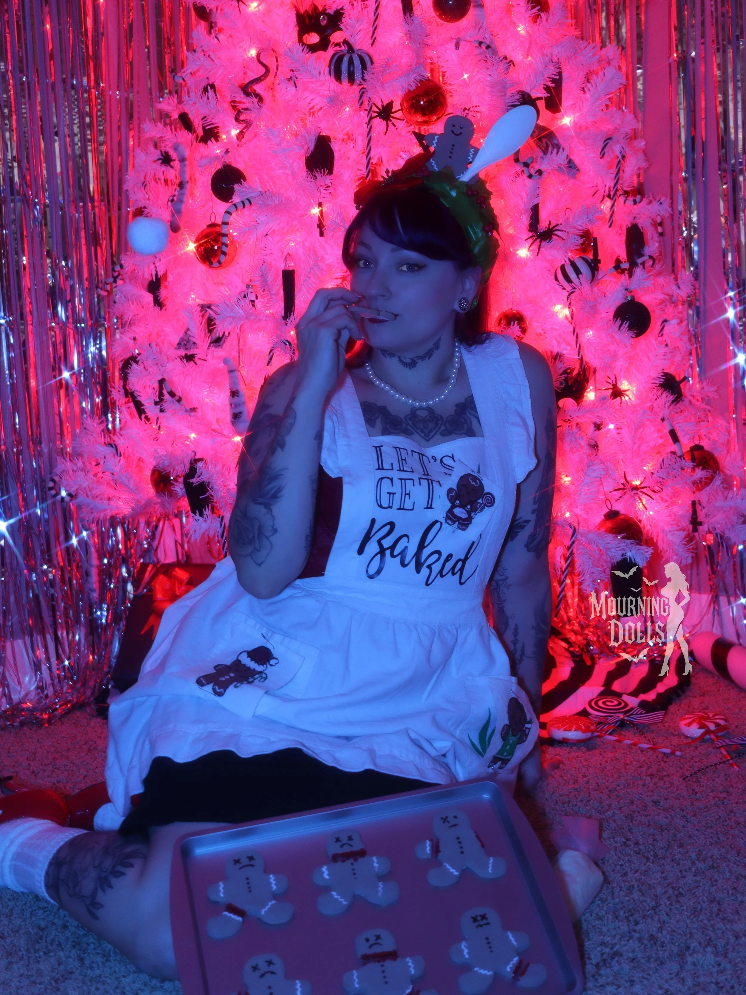 7 - Dreamcore Christmas Lily Omen 10.JPG