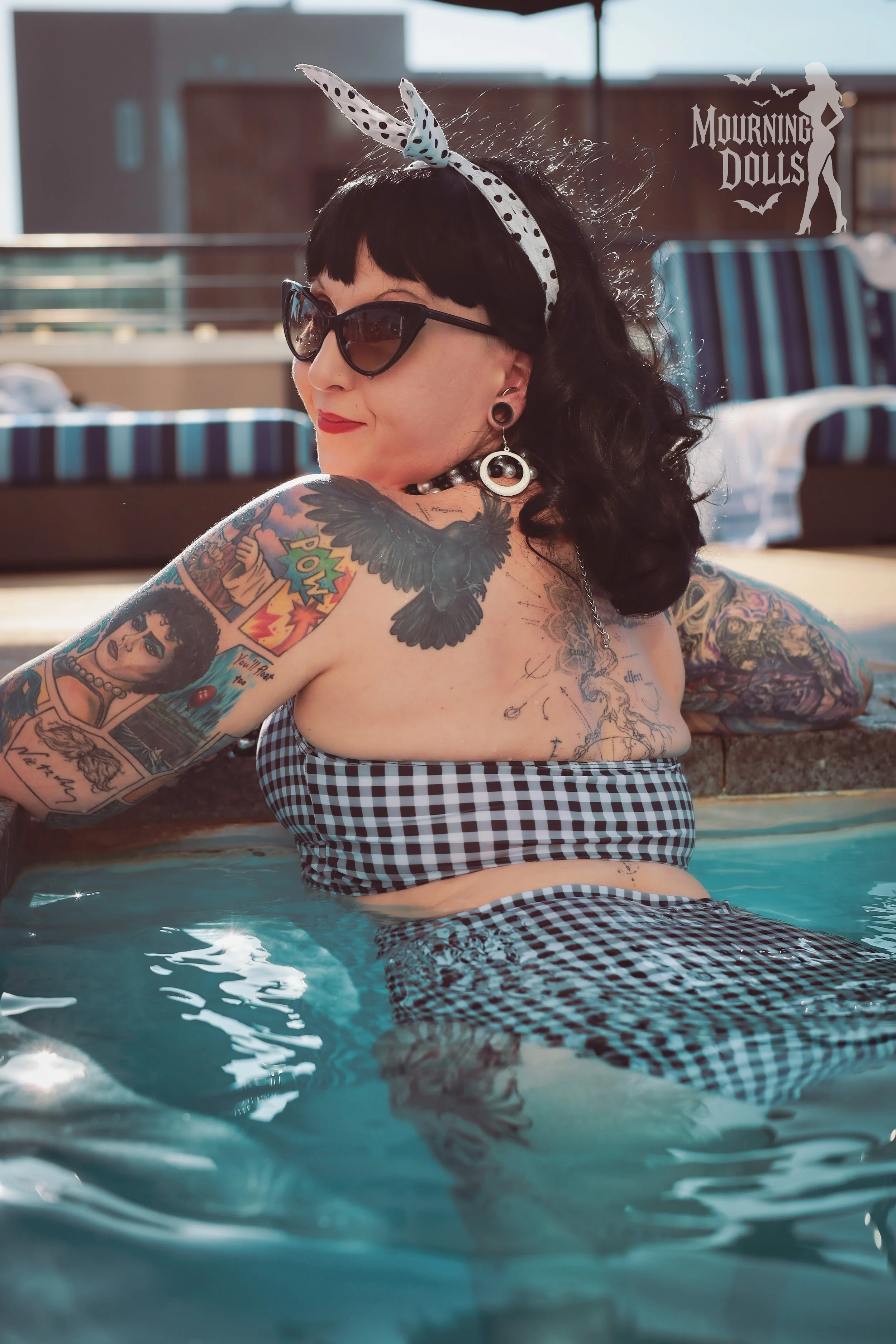 3 - Pink Noir Vixen Voltaire 8.jpg