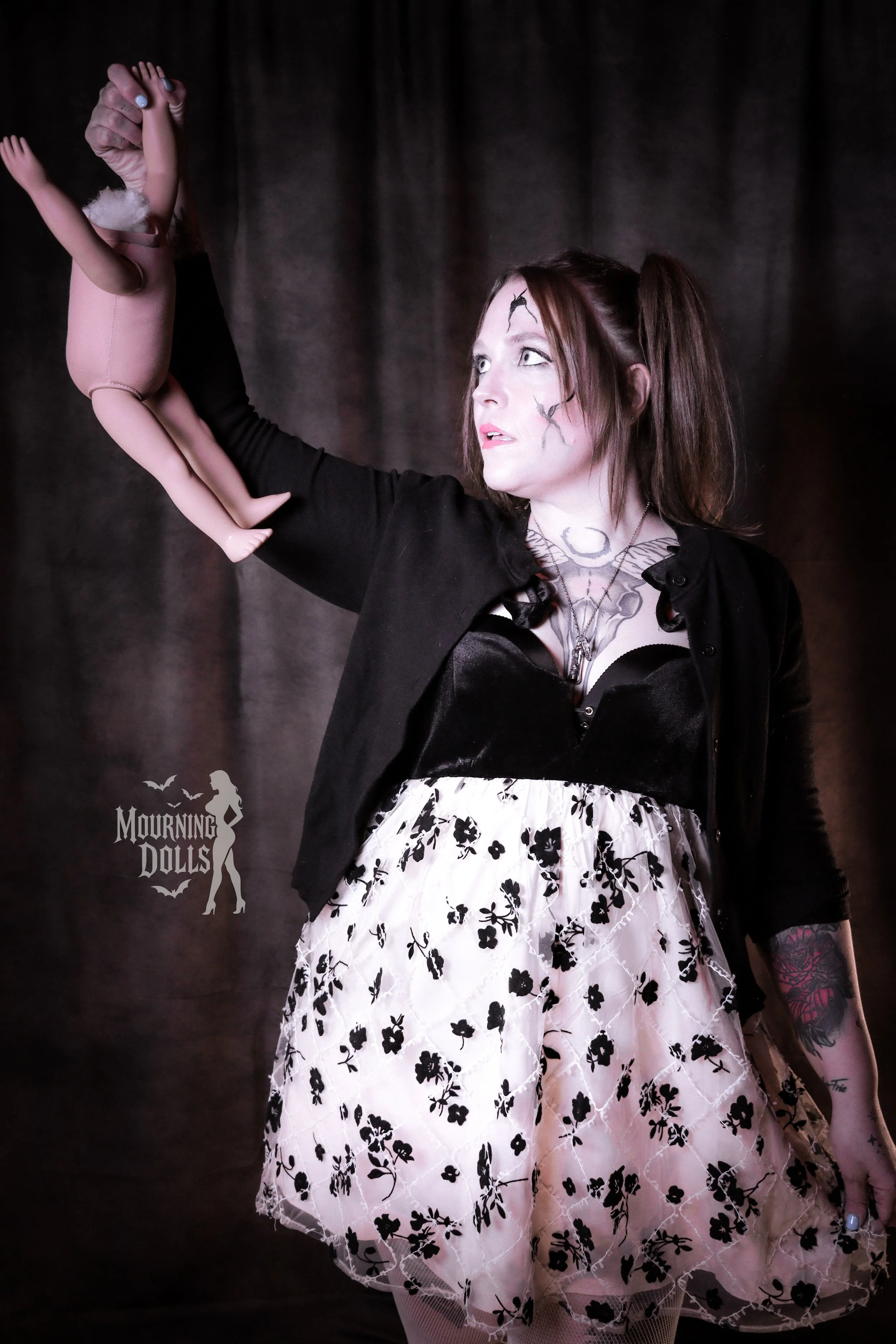 8 - Haunted Toyshop Luna Hexx 10.JPG