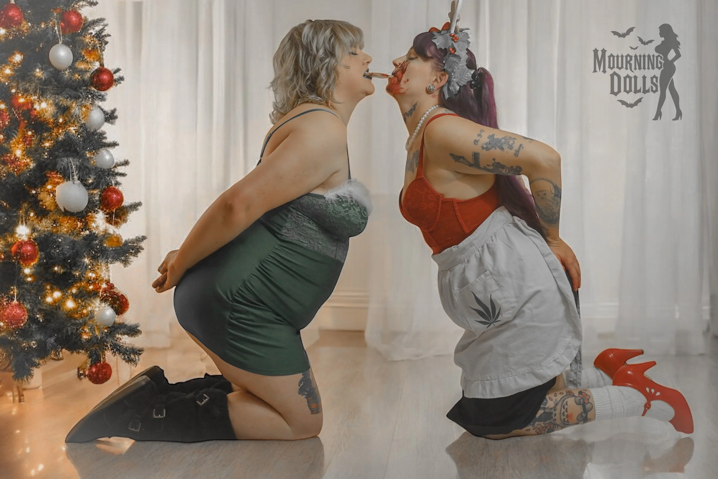 7 - Dreamcore Christmas Annika and Erika 1.jpg