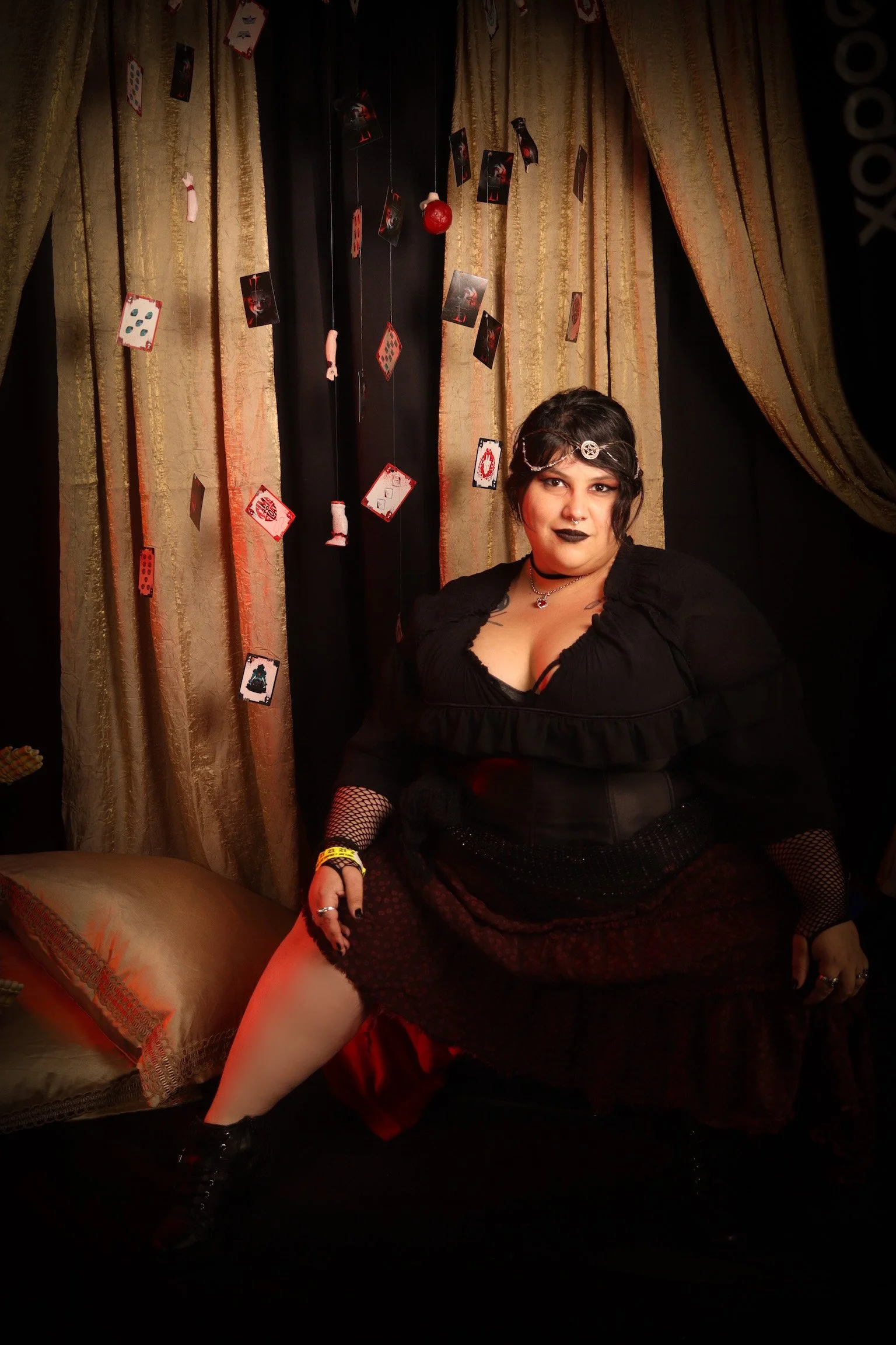 Cirque Underground Azaret Hellborn 1.jpg