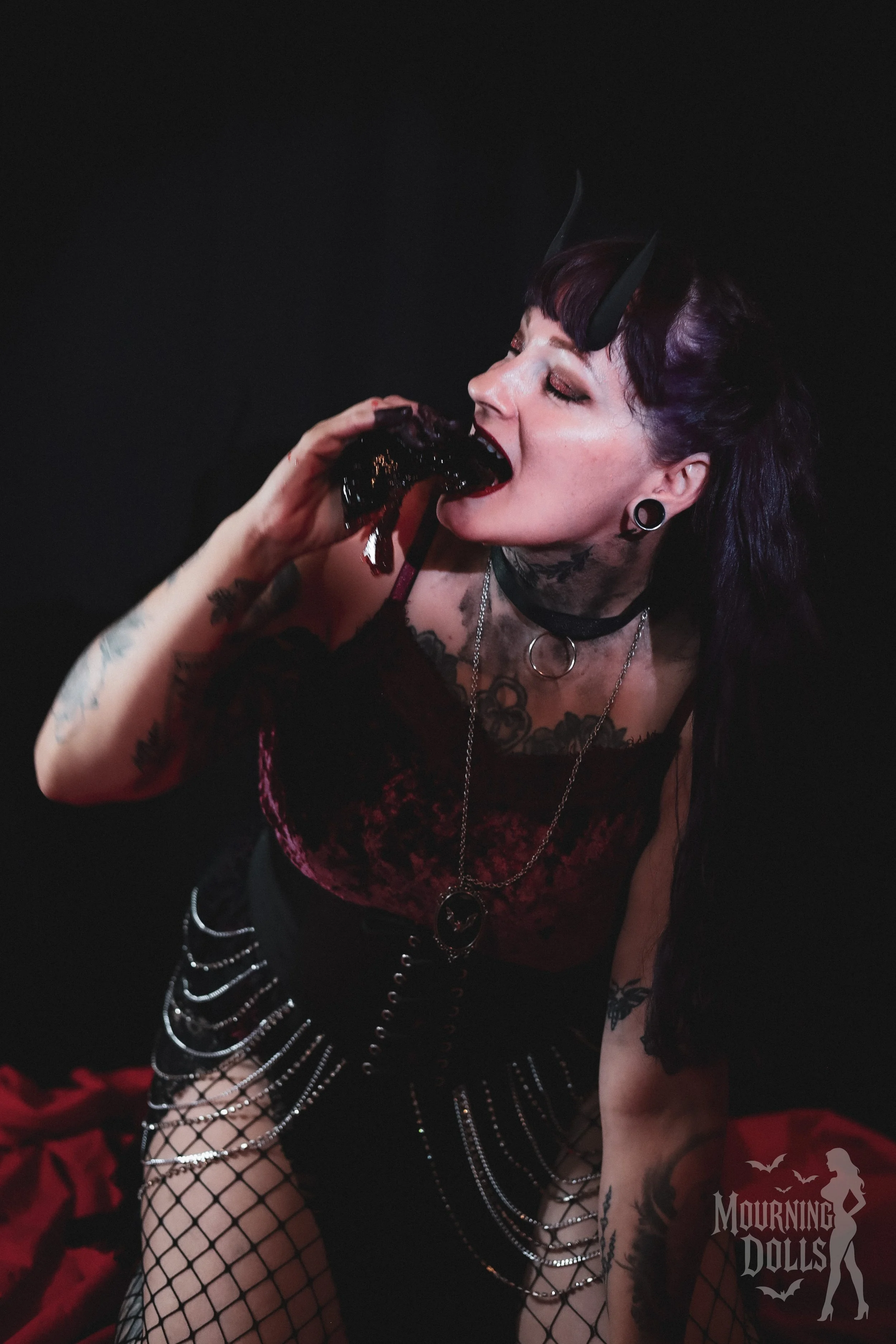 2 - Hot as Hell Lily Omen 7.jpg