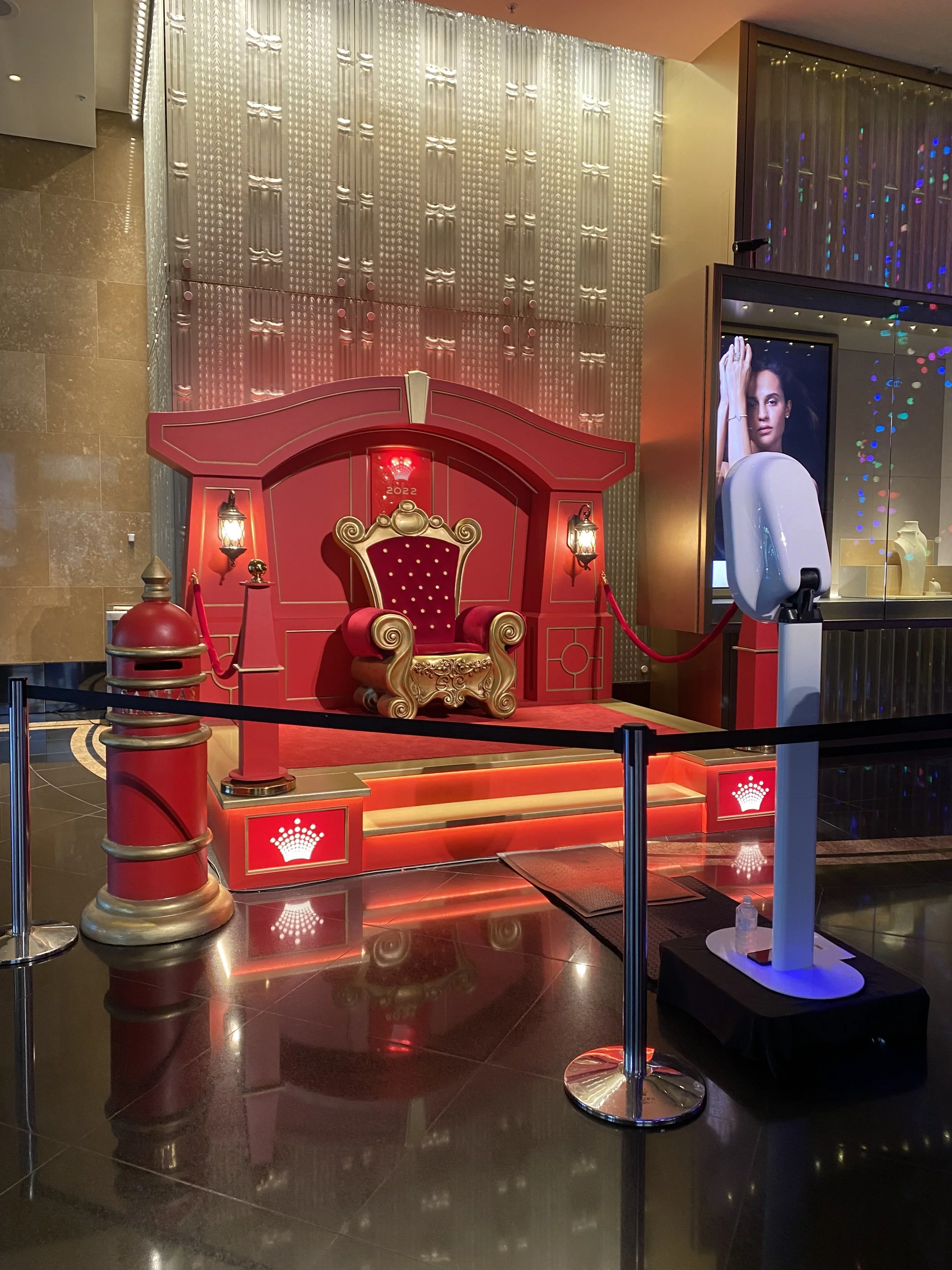 Crown Casino Santa Install (1).jpg