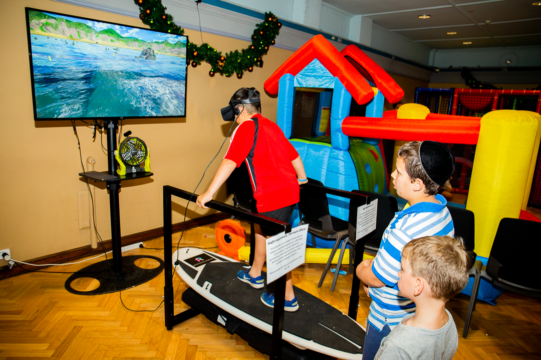 Rentertainment - VR Surfing Simulator (8).png