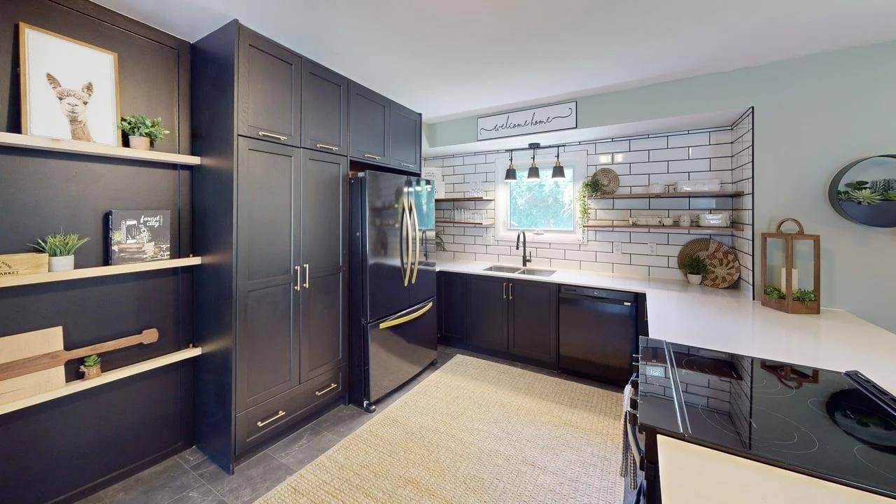 10-Milford-Cres-Kitchen.jpg